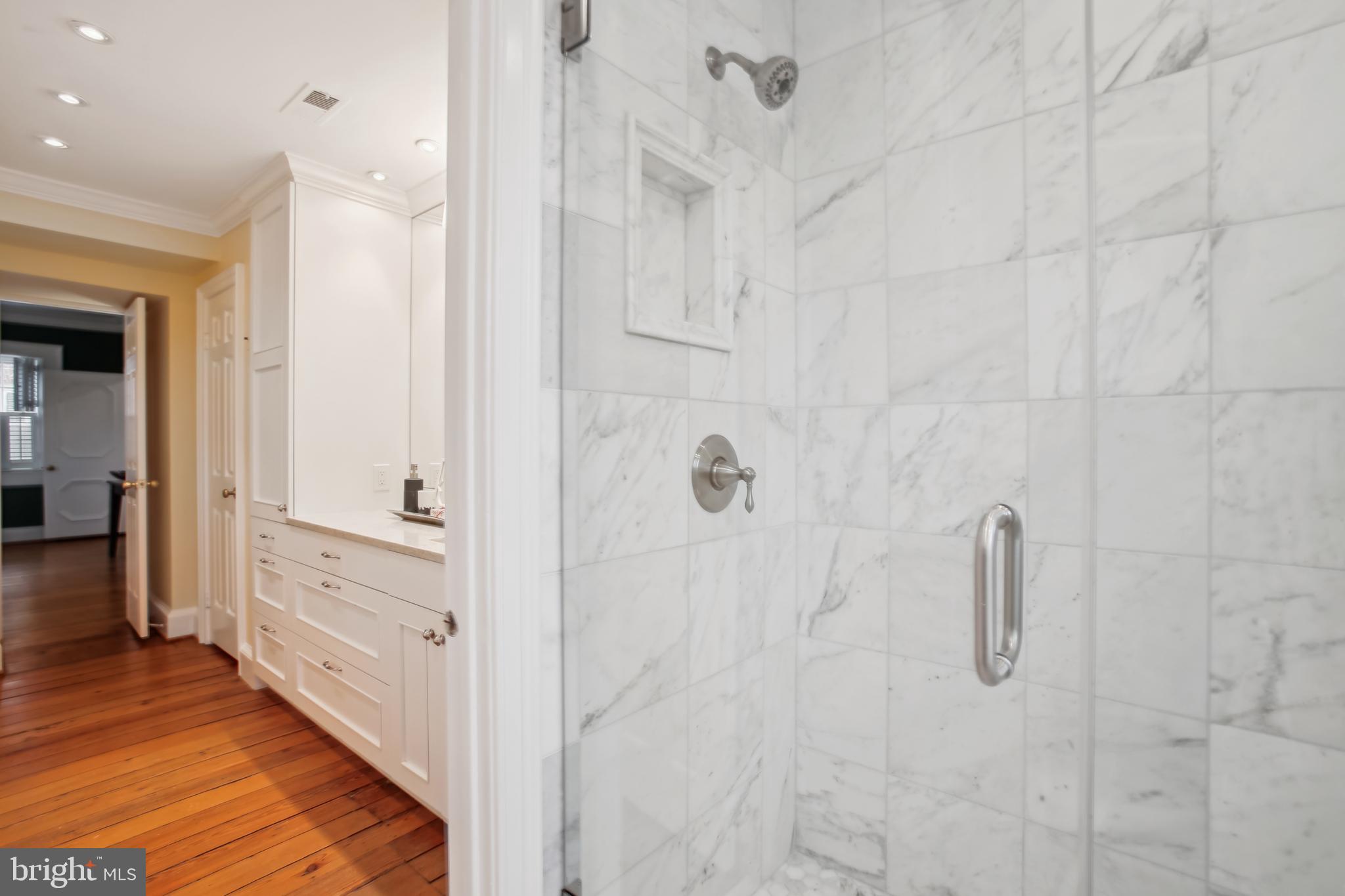 ST JOHNS SQUARE - Residential