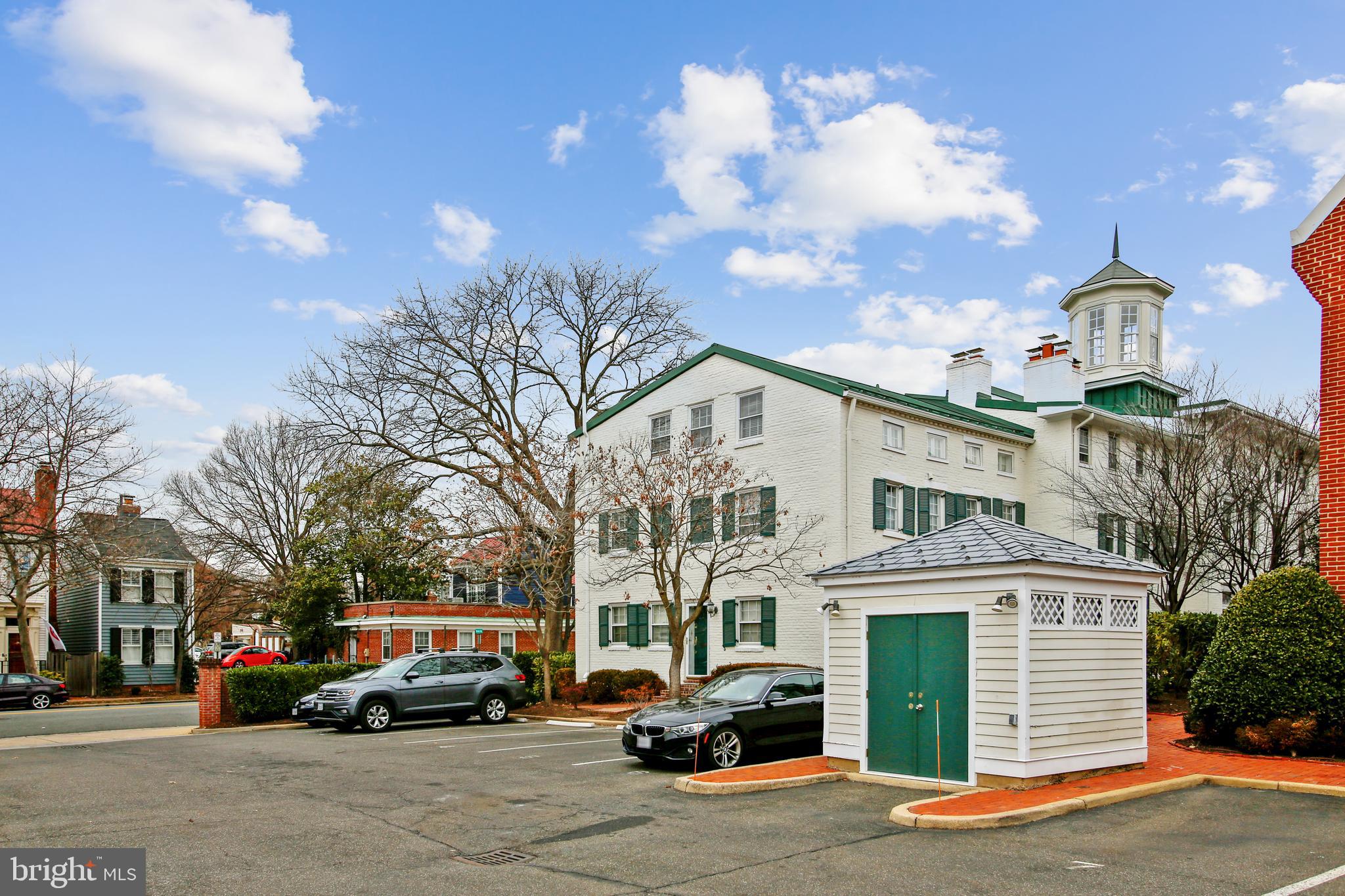 ST JOHNS SQUARE - Residential