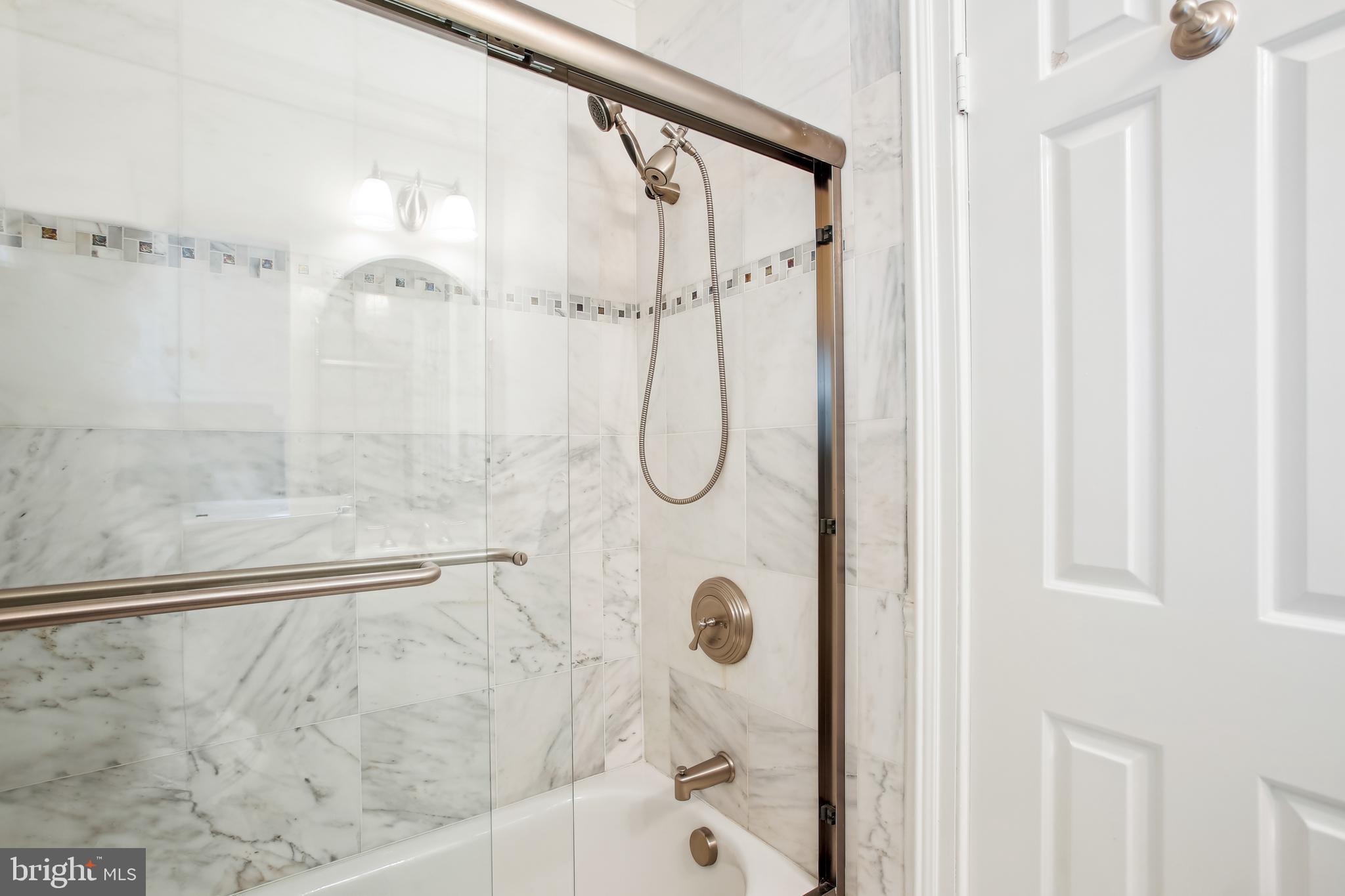 ST JOHNS SQUARE - Residential