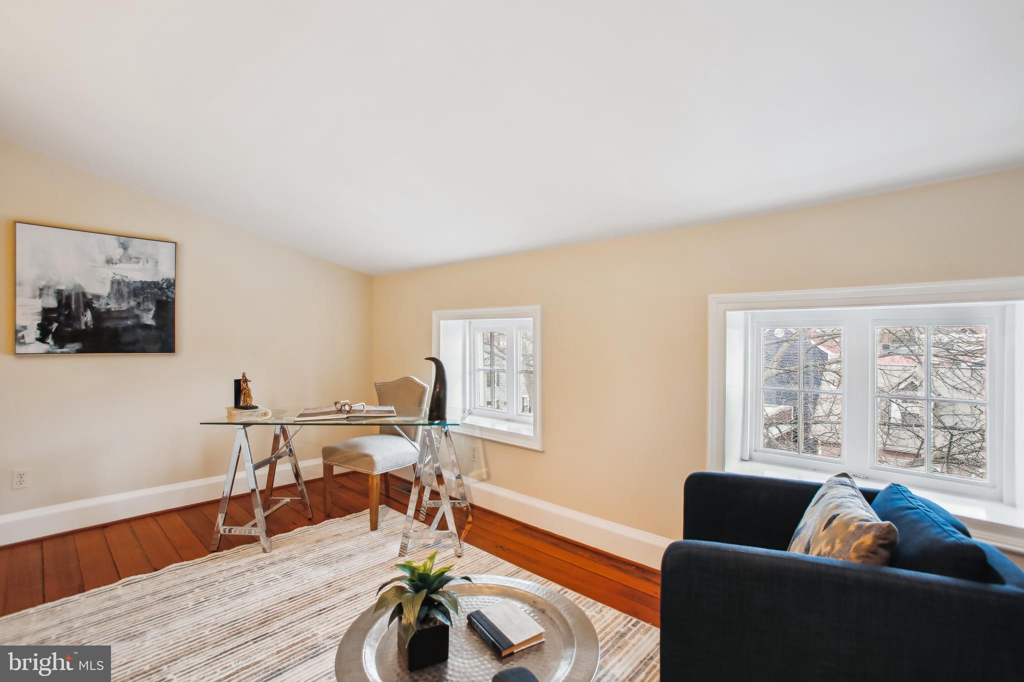 ST JOHNS SQUARE - Residential