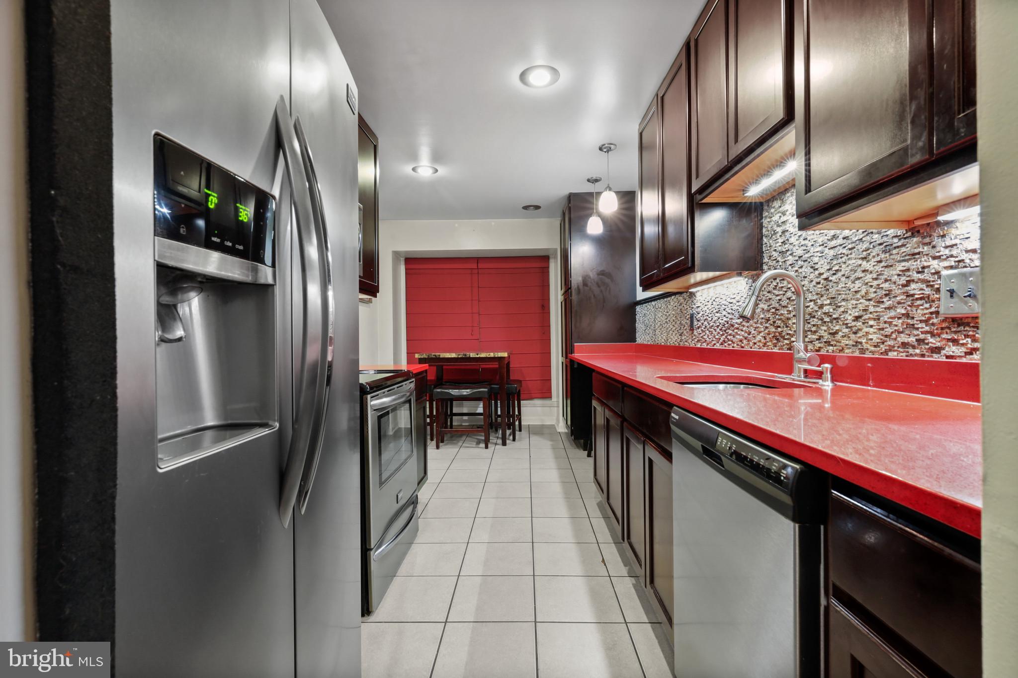 EVERGREEN AT PUTTY HILL - Residential