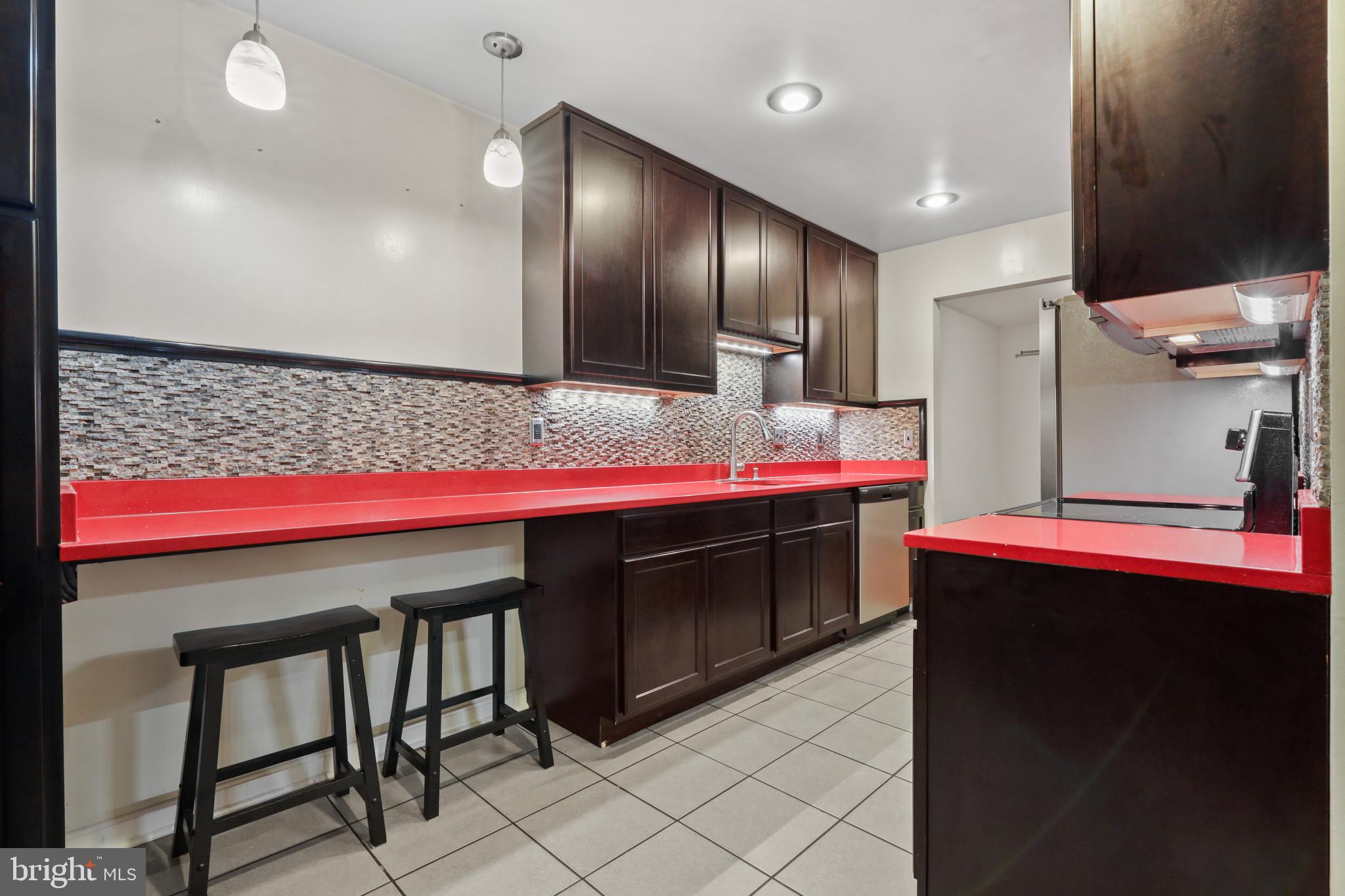 EVERGREEN AT PUTTY HILL - Residential