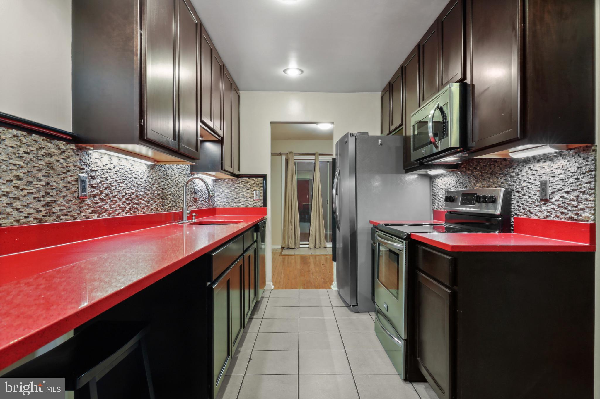 EVERGREEN AT PUTTY HILL - Residential