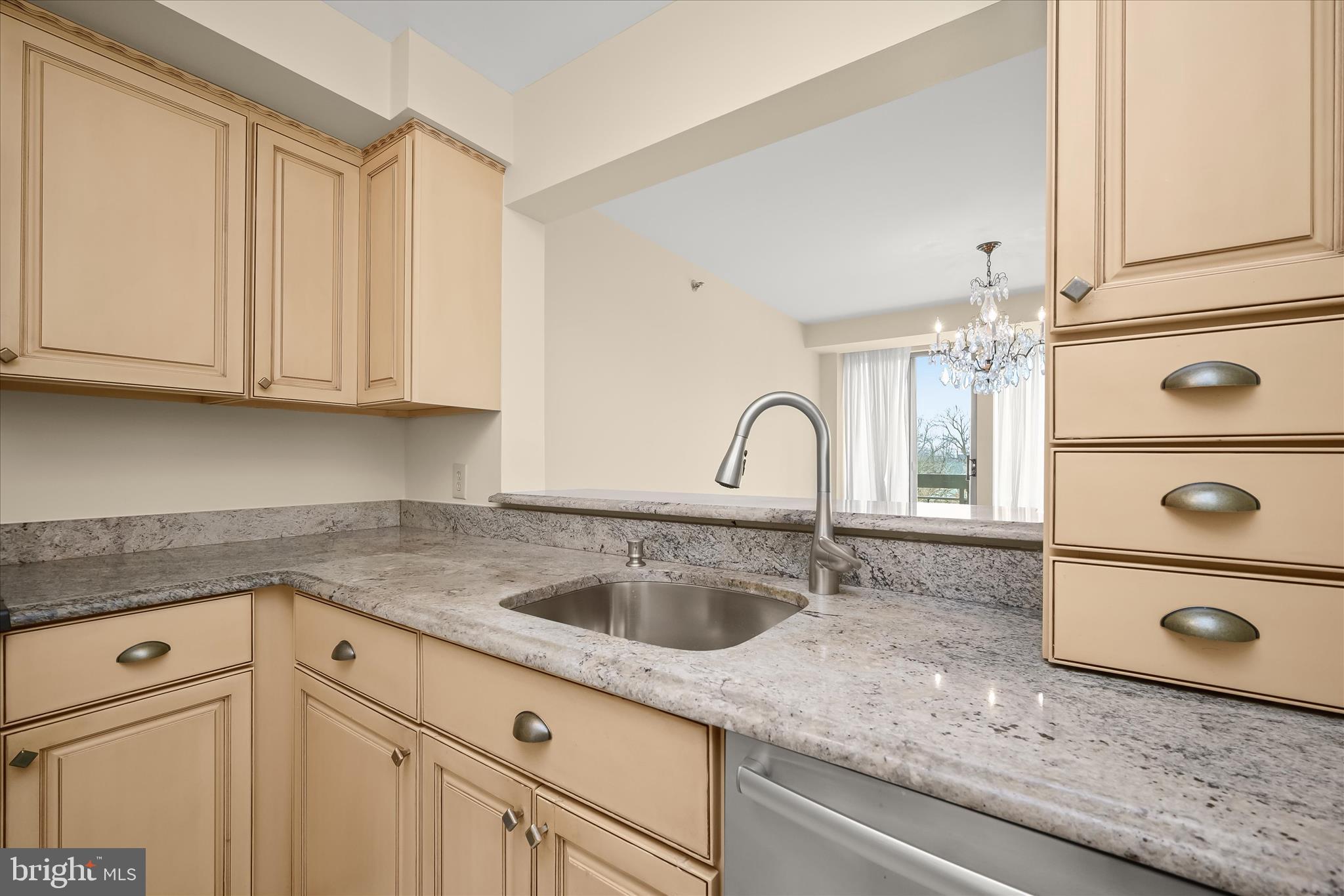 WHITLEY PARK CONDOMINIUM - Residential