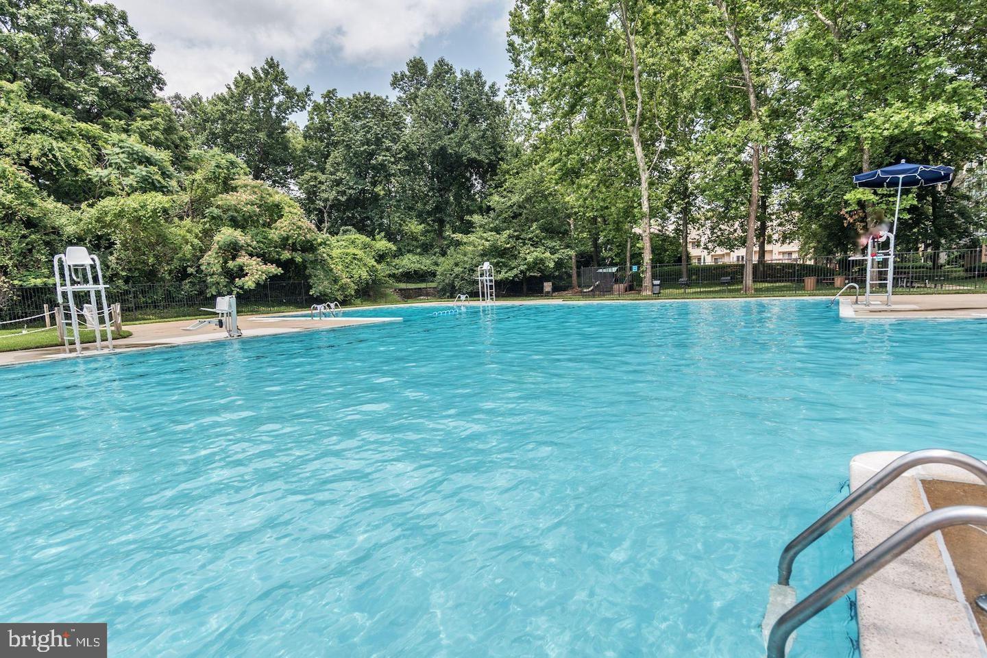 WHITLEY PARK CONDOMINIUM - Residential