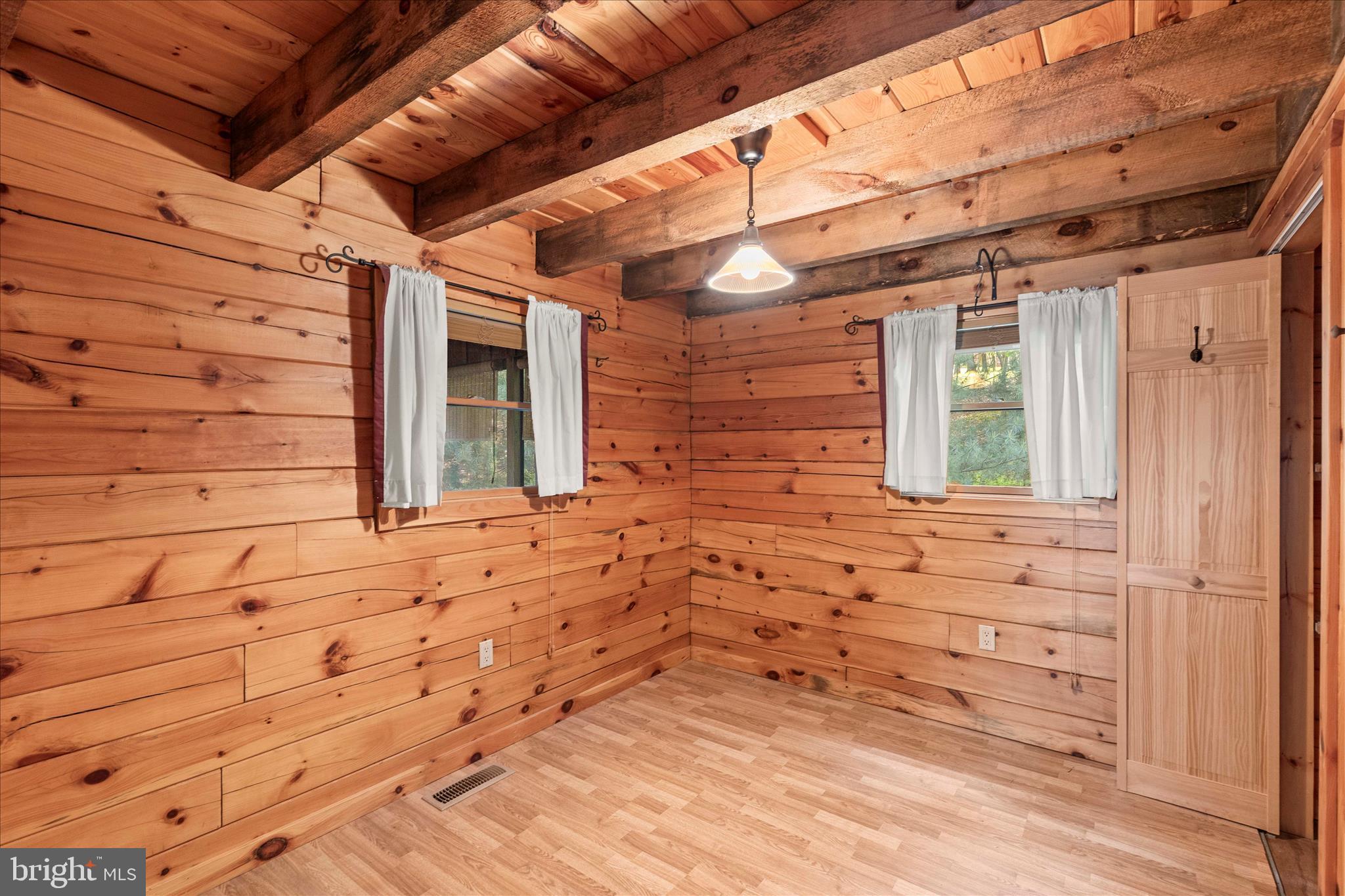 MENALLEN TOWNSHIP - Residential