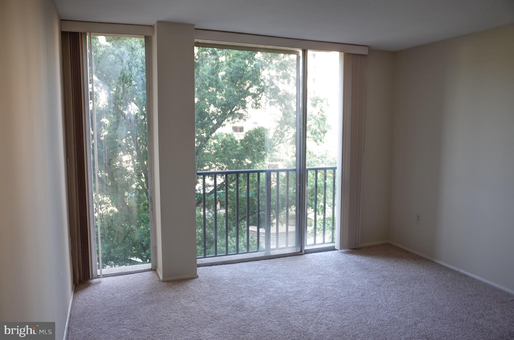 THE CARLTON - Residential