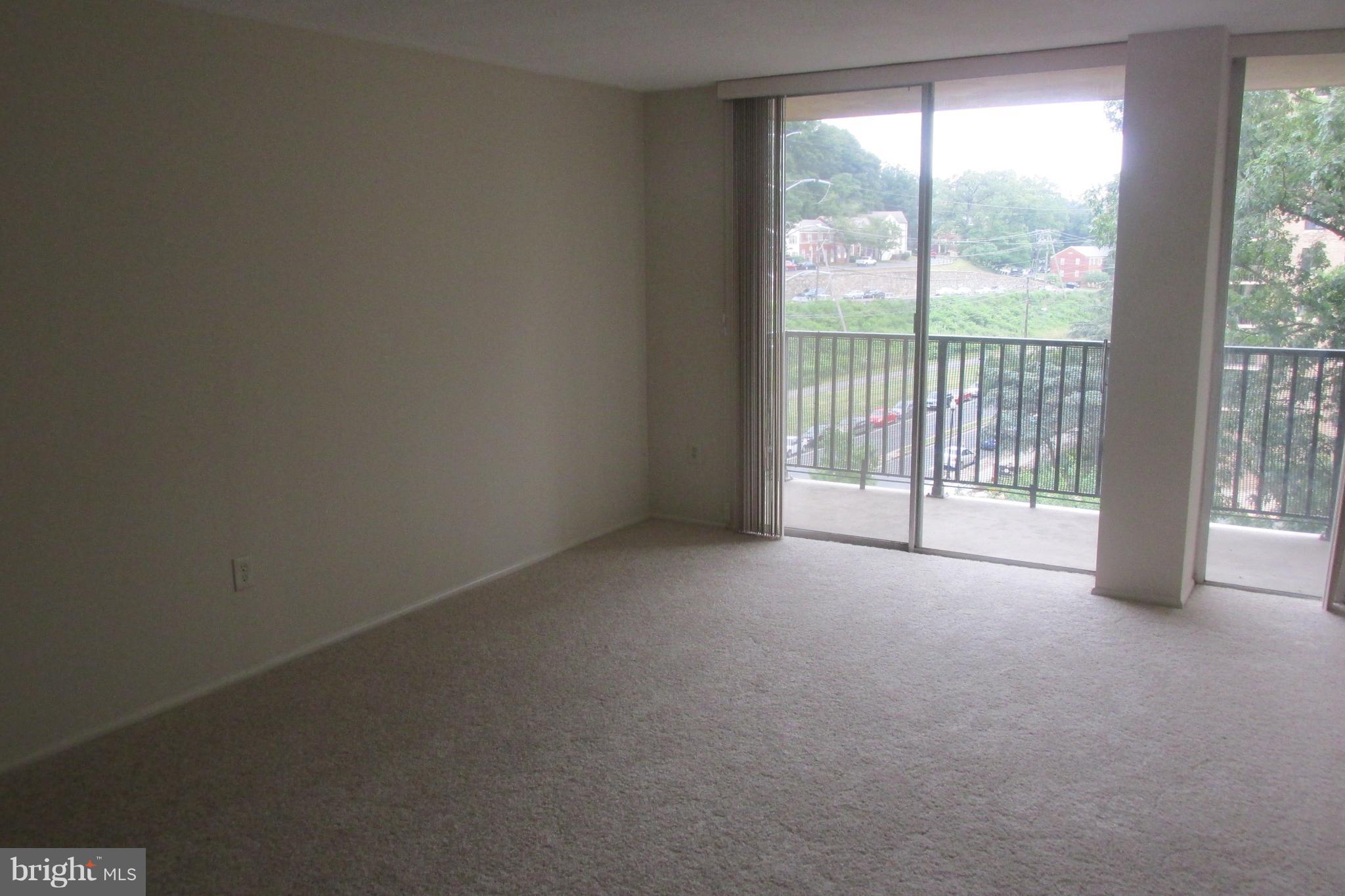 THE CARLTON - Residential