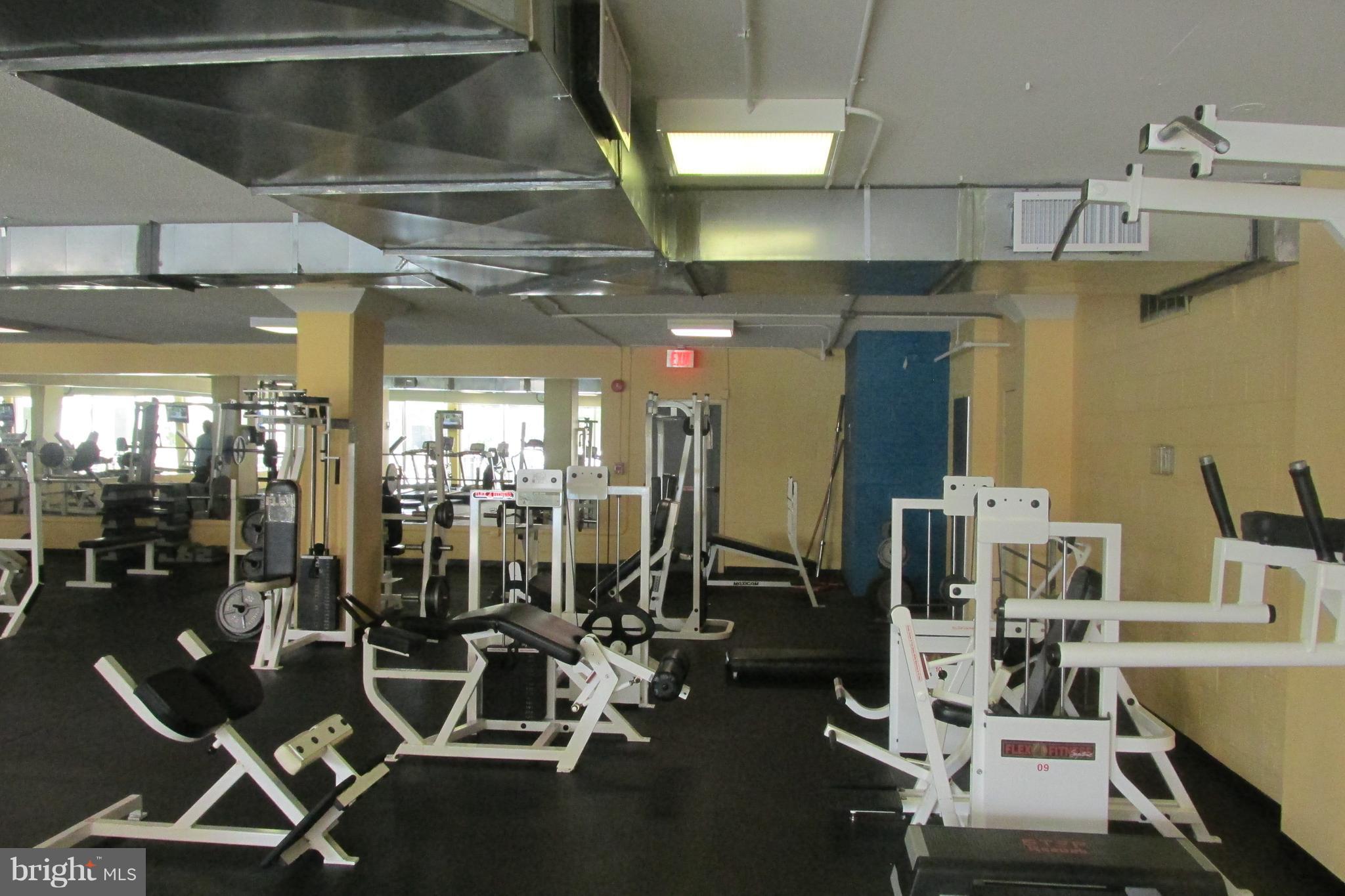 THE CARLTON - Residential