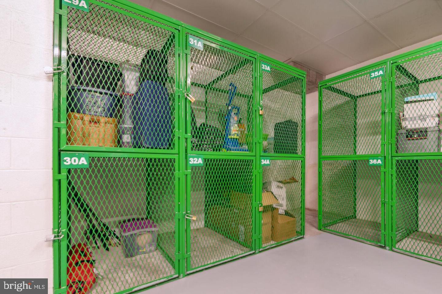 GALLERY AT WHITE FLINT - Residential