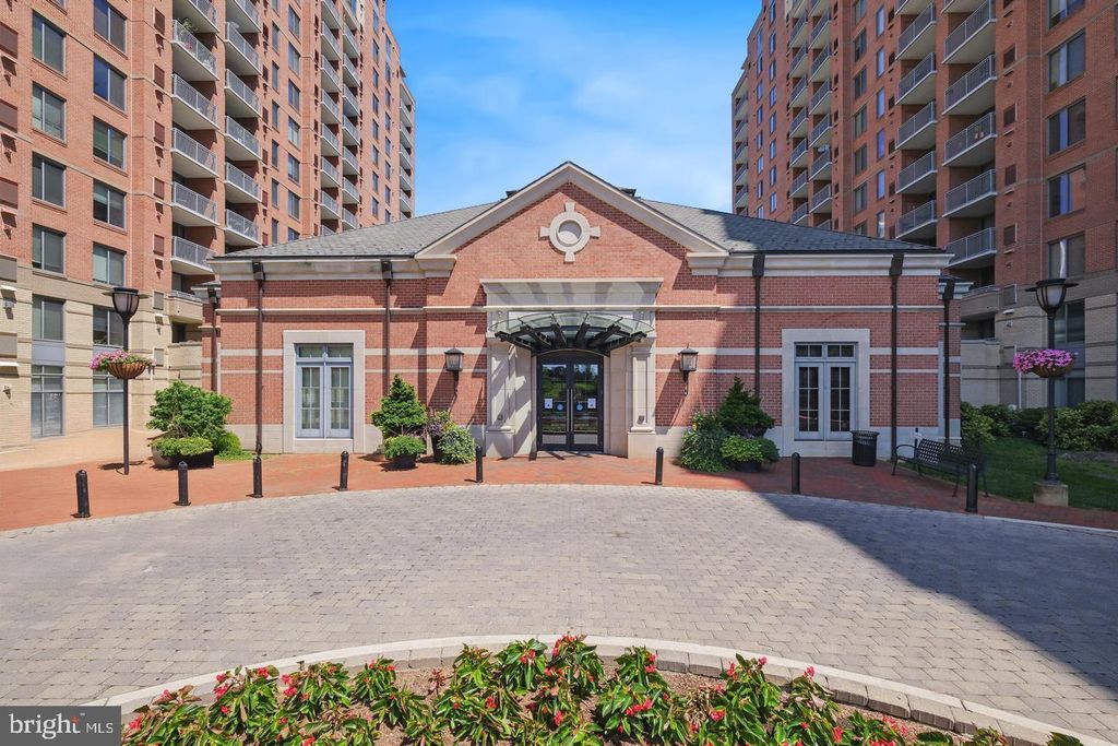 Photo of 11710 Old Georgetown Road #225, NORTH BETHESDA, MD 20852 (MLS # MDMC2236770)