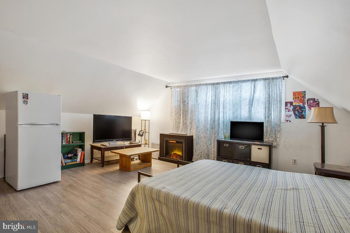 MEADOWBROOK AT BELAIR - Residential