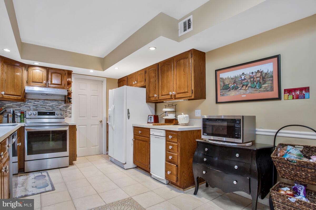 MEADOWBROOK AT BELAIR - Residential