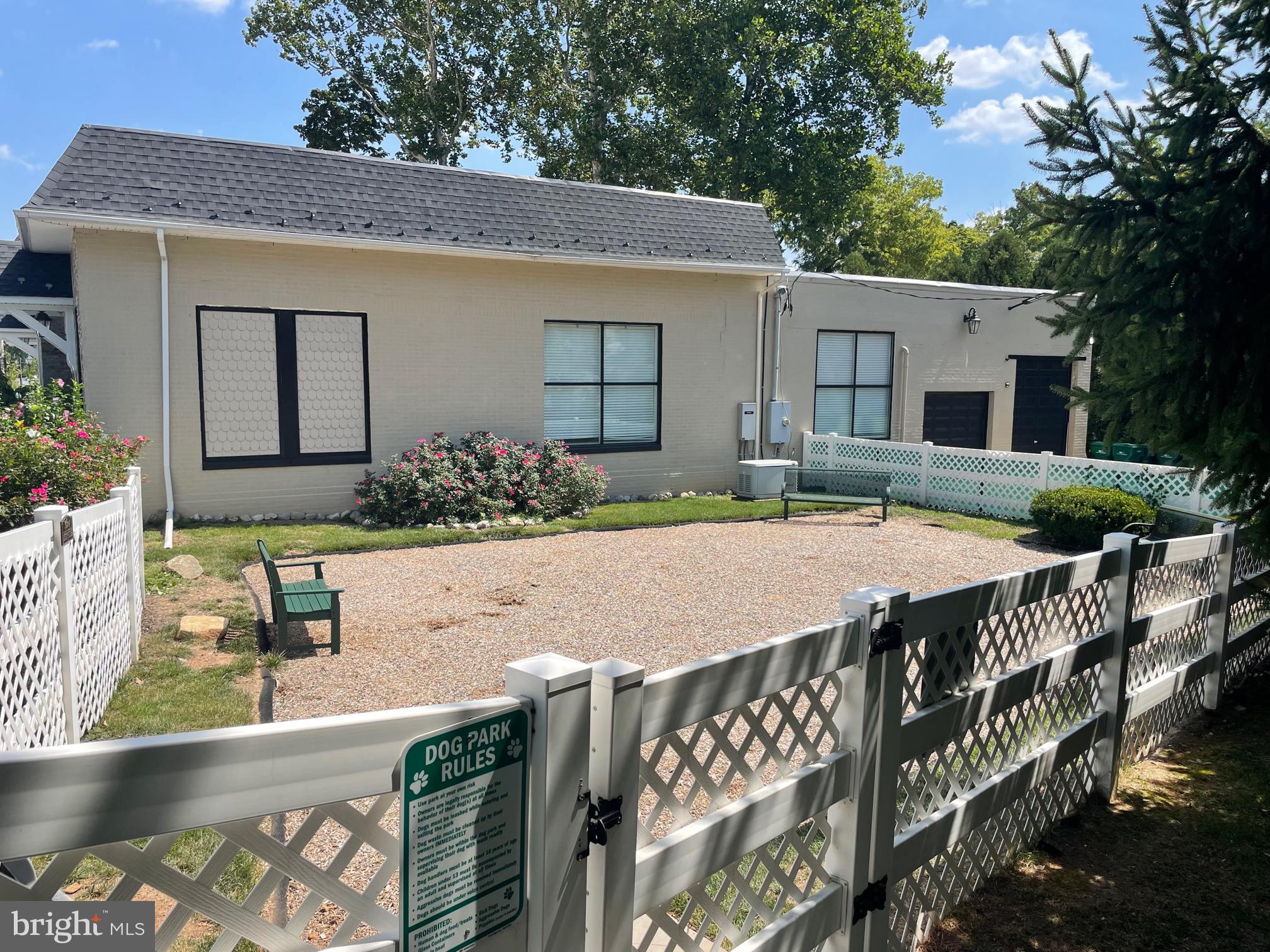 VICTORIAN VILLAGE - Residential Lease