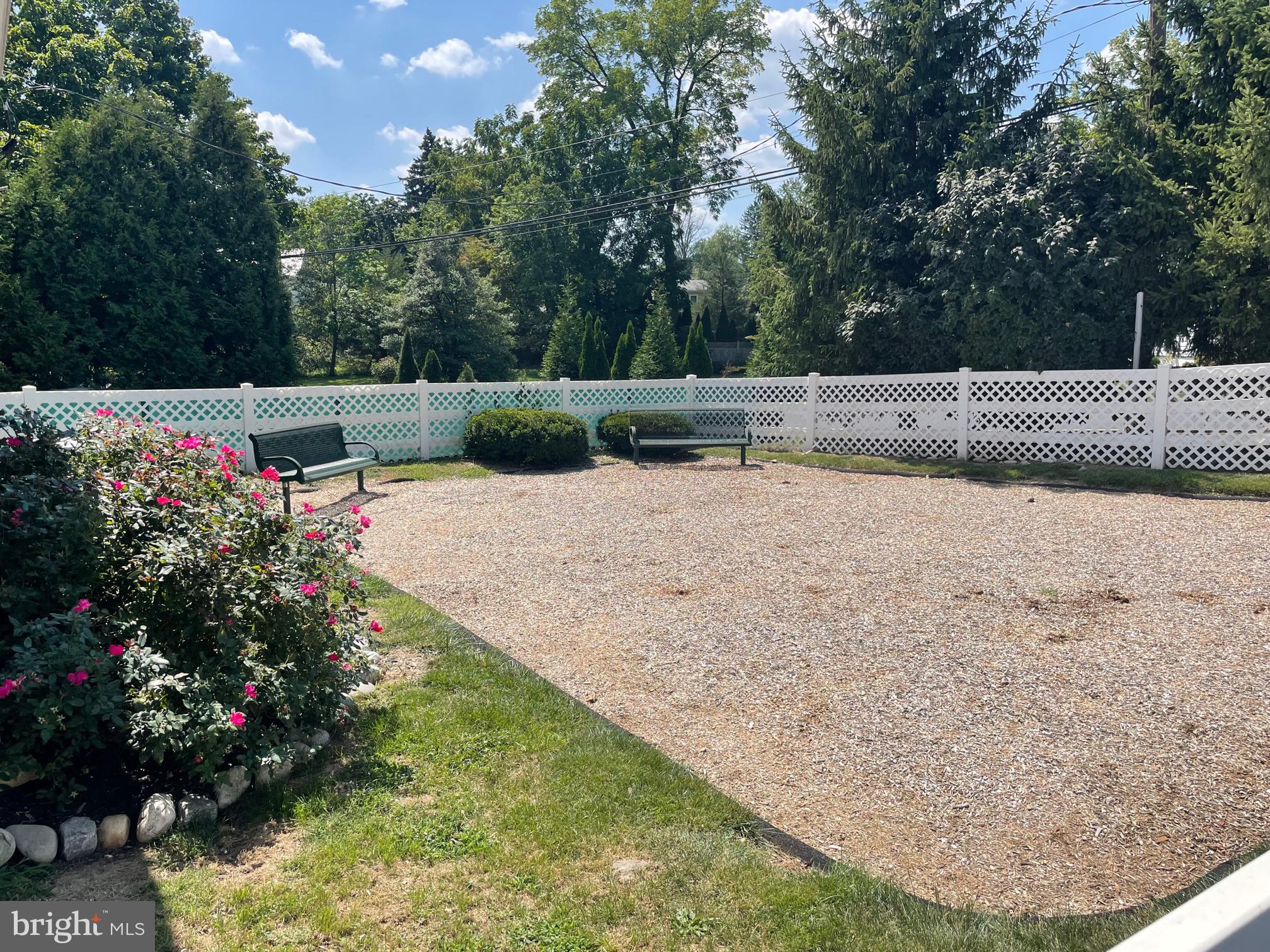 VICTORIAN VILLAGE - Residential Lease