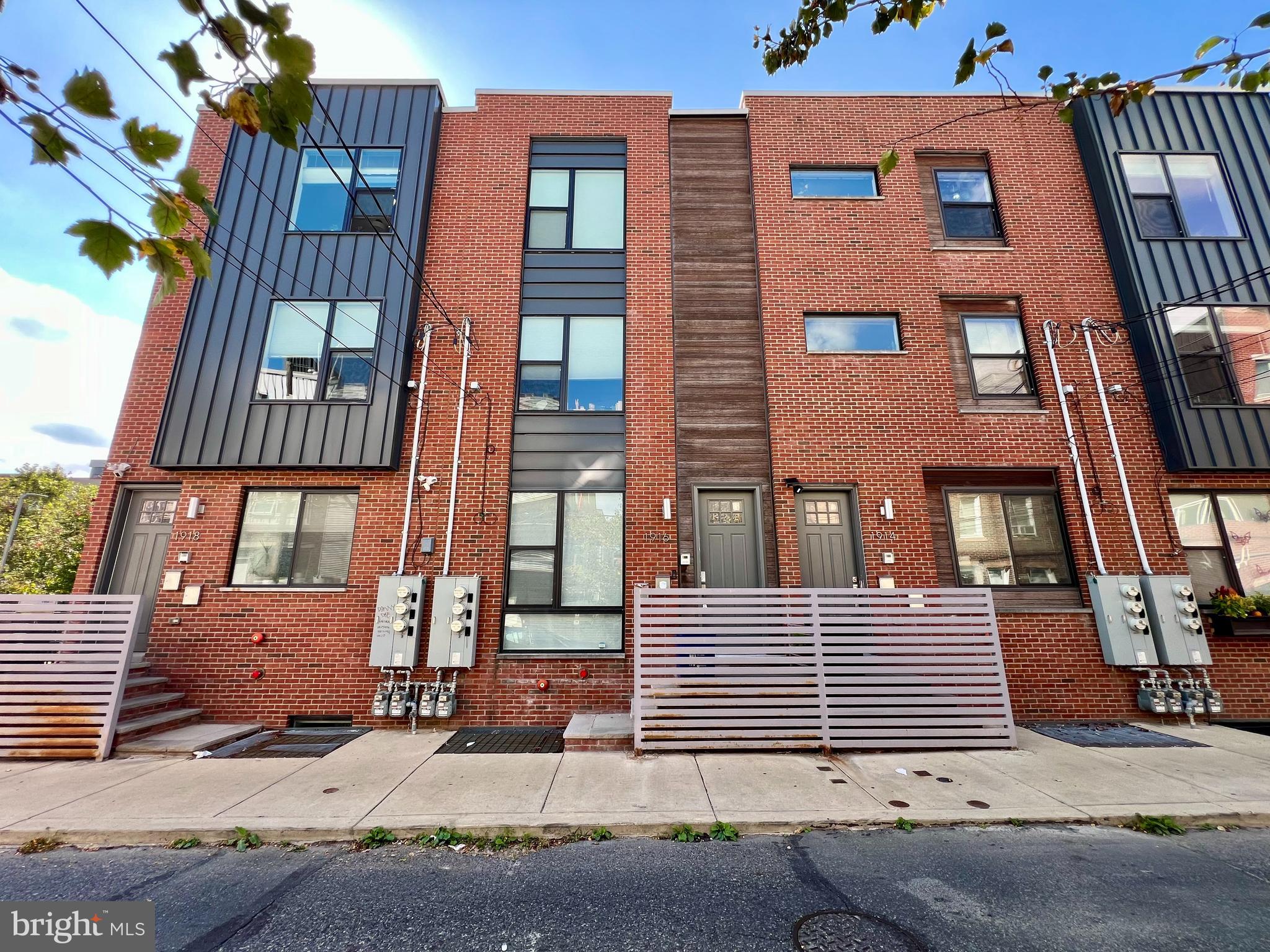 EAST KENSINGTON - Residential Lease