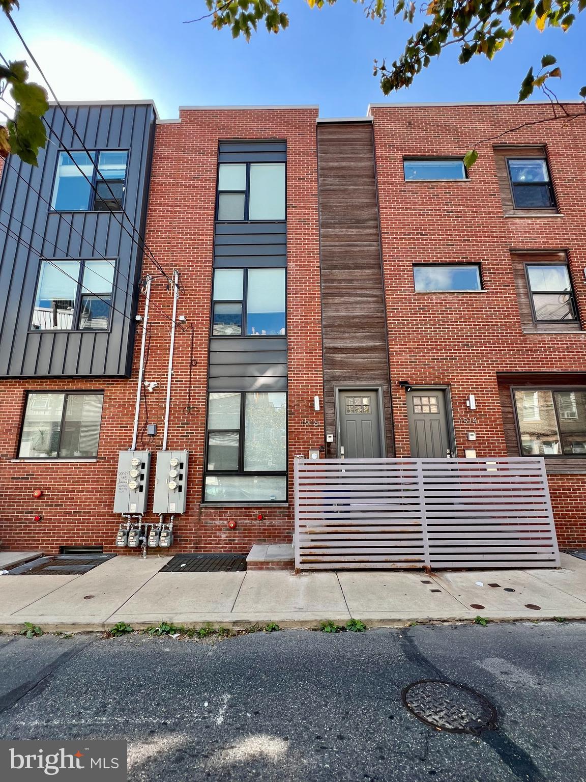 EAST KENSINGTON - Residential Lease