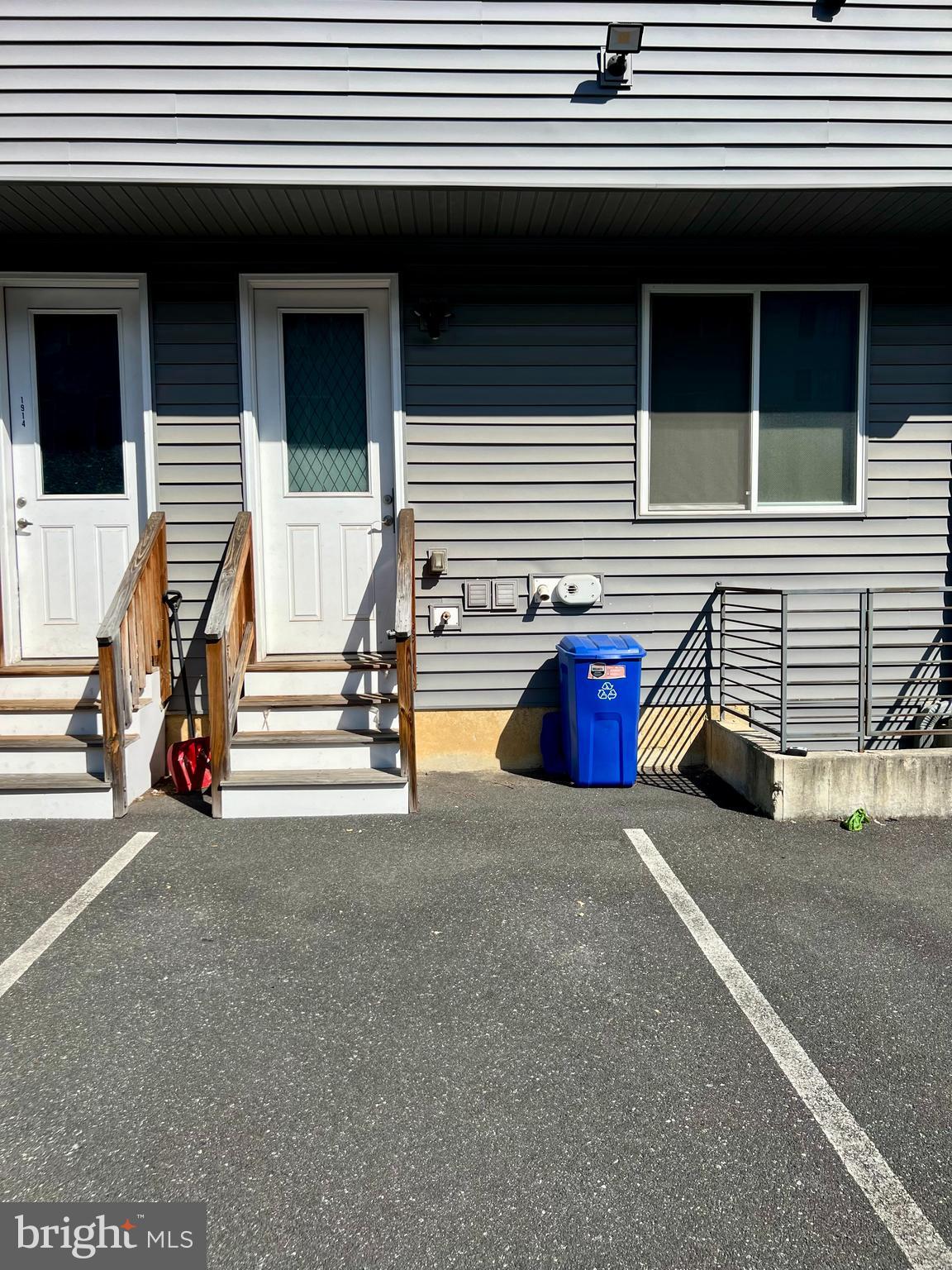 EAST KENSINGTON - Residential Lease