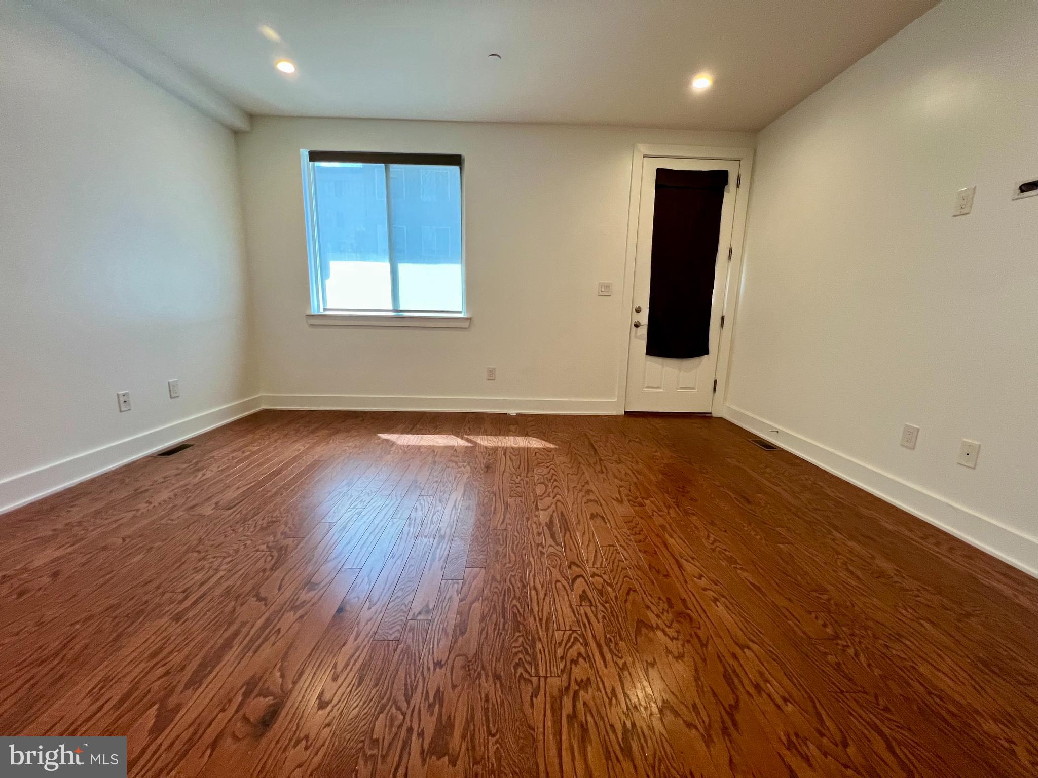 EAST KENSINGTON - Residential Lease