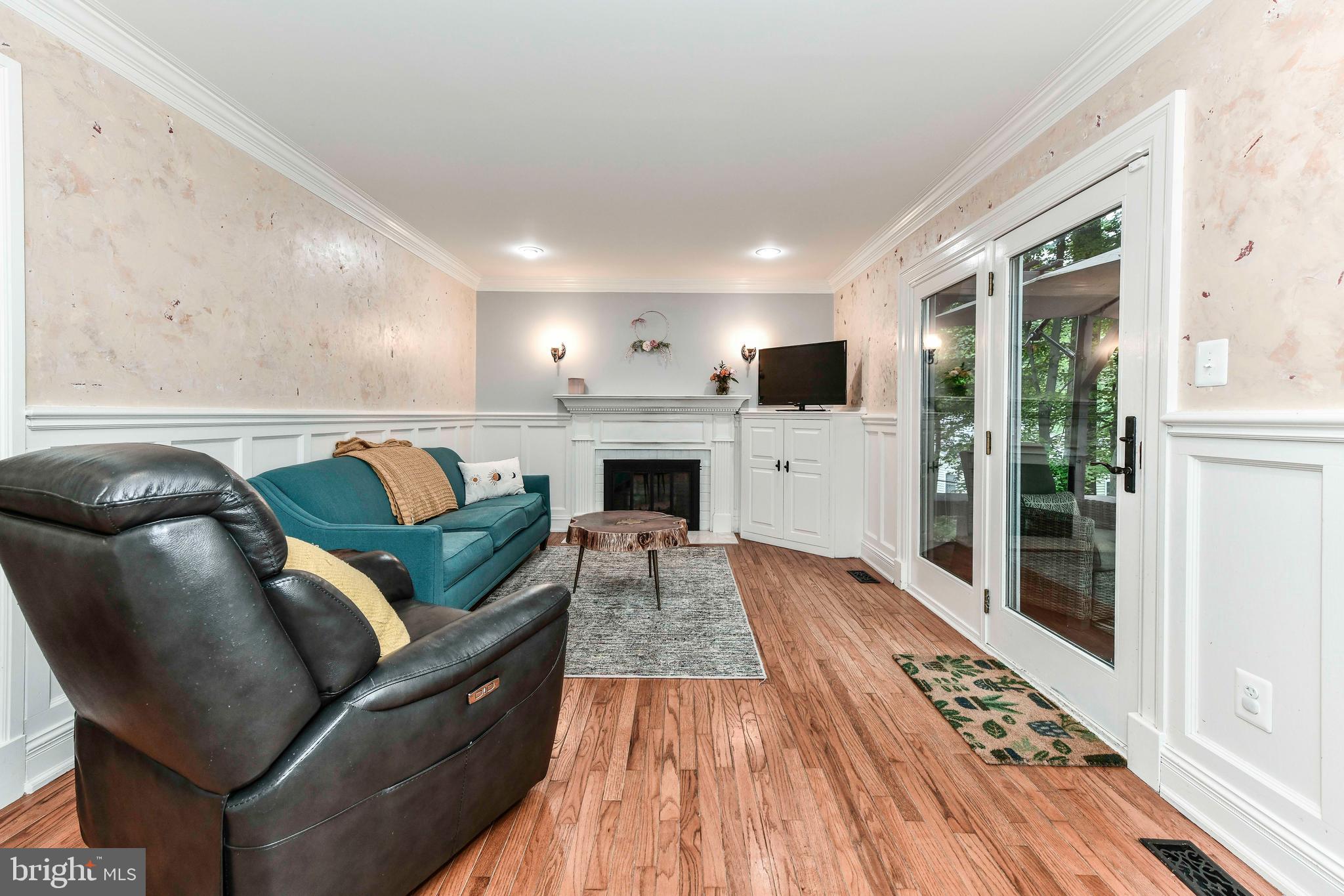 KINGS PARK WEST - Residential Lease