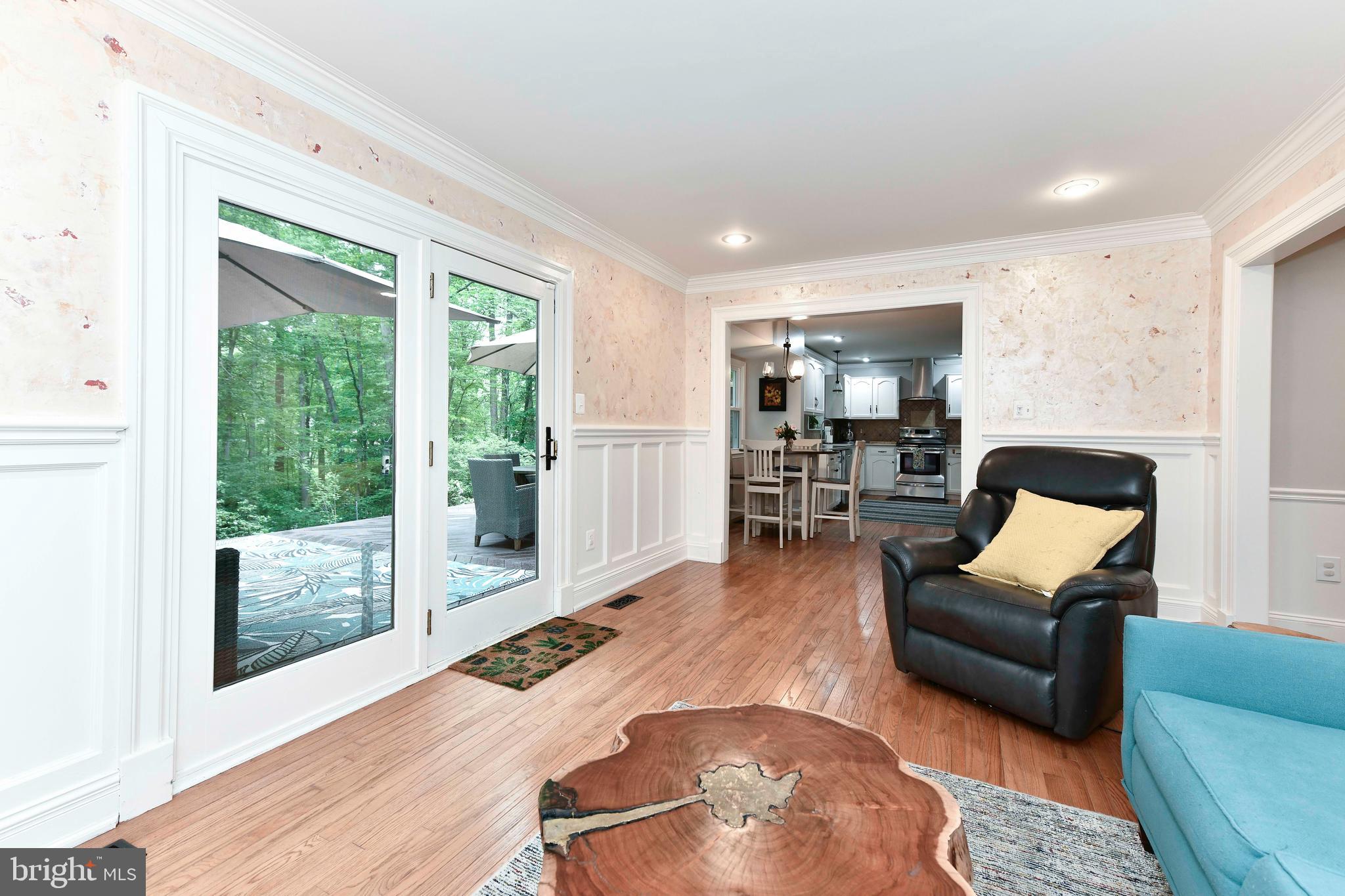 KINGS PARK WEST - Residential Lease