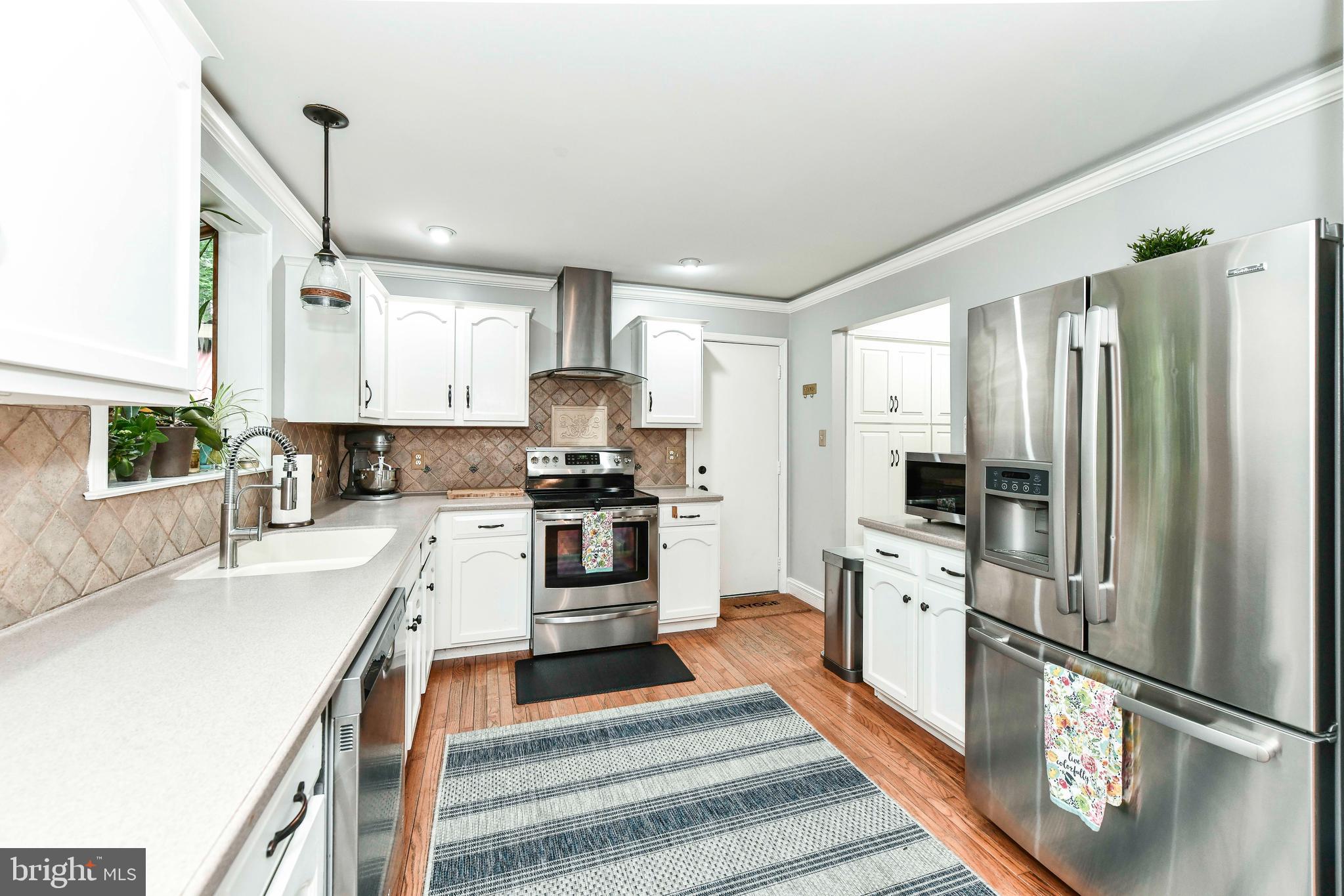 KINGS PARK WEST - Residential Lease