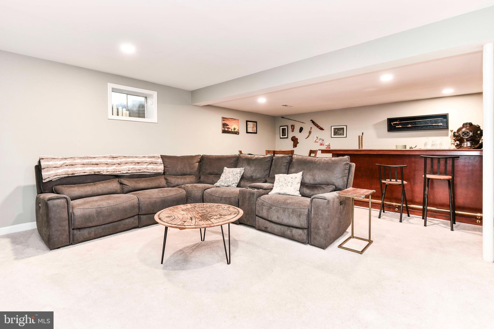 KINGS PARK WEST - Residential Lease