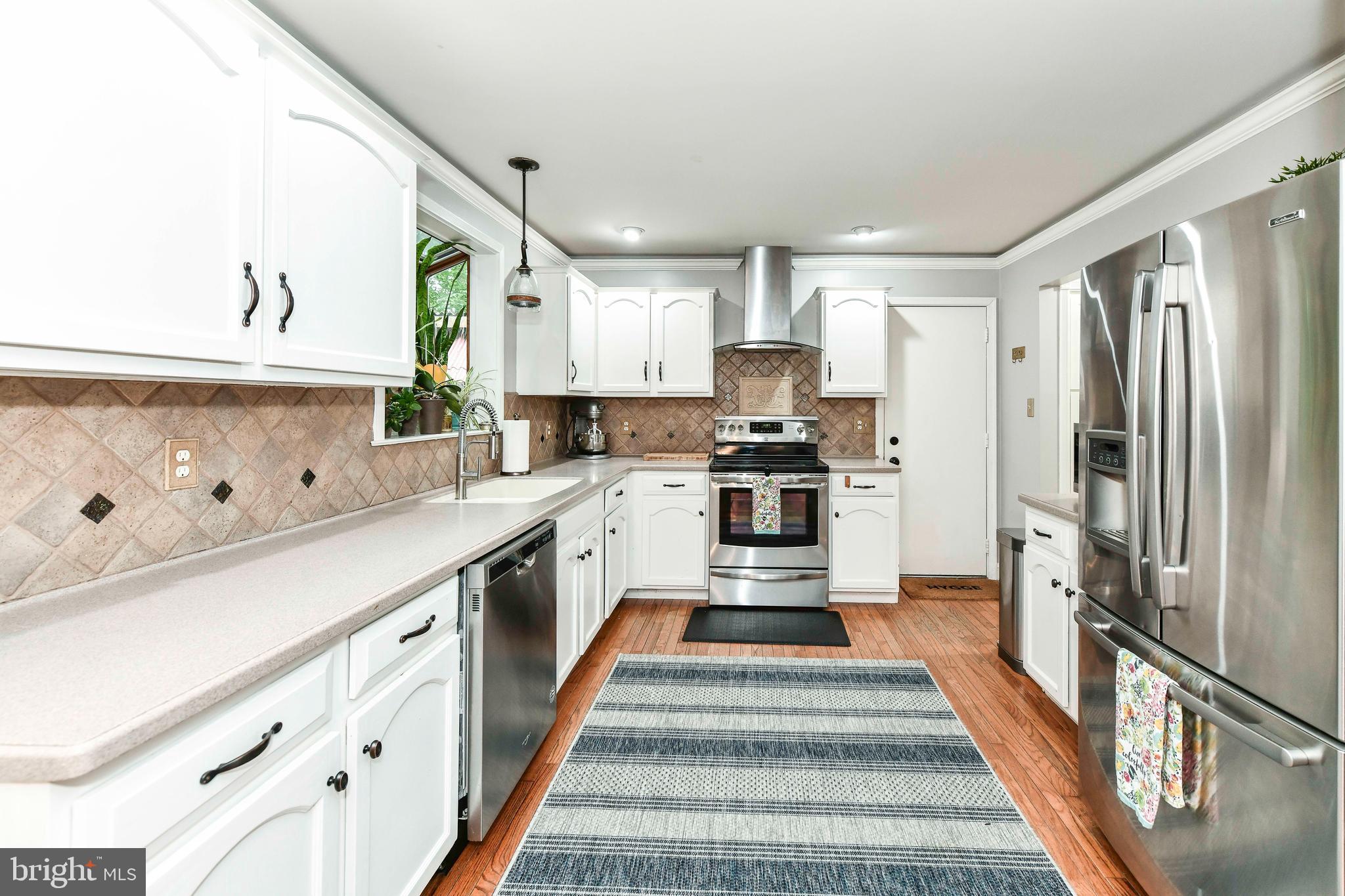 KINGS PARK WEST - Residential Lease