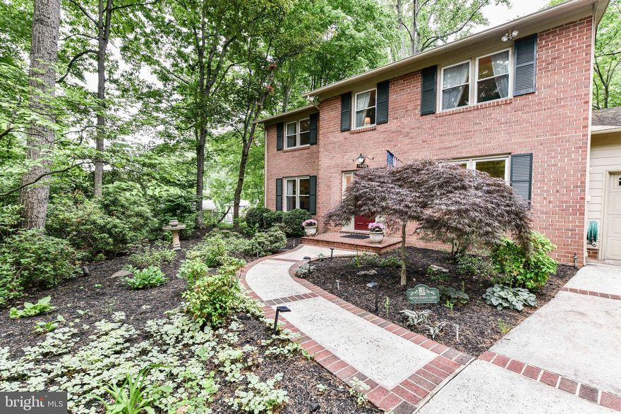 Beautiful and spacious single-family Colonial in the heart of Fairfax, VA! * This stunning home features 4 bedrooms and 2.5 baths, offering plenty of space for comfortable living. * Nestled right in the middle of one of the finest and most sought-after neighborhoods in Fairfax.* The main level boasts a bright and inviting living area with gleaming hardwood floors and windows that flood the space with natural light. * The updated kitchen is equipped with stainless steel appliances, granite countertops, and ample cabinetry for all your storage needs. * The adjoining dining area is perfect for family meals and entertaining guests. * Upstairs, the generous primary suite features an en-suite bathroom with elegant fixtures. * Three additional bedrooms provide ample space for family, guests, or a home office, ensuring privacy and relaxation for everyone. * The fully finished basement offers additional living space, perfect for a recreation room, home gym, or media room. * Step outside to the expansive backyard, surrounded by trees and nature, enjoy your own private oasis ideal for outdoor activities and gatherings. * Conveniently located near top-rated schools, shopping, dining, and major commuter routes, this home offers the perfect blend of comfort and convenience. *OWNER PREFERS 24-MONTH LEASE*