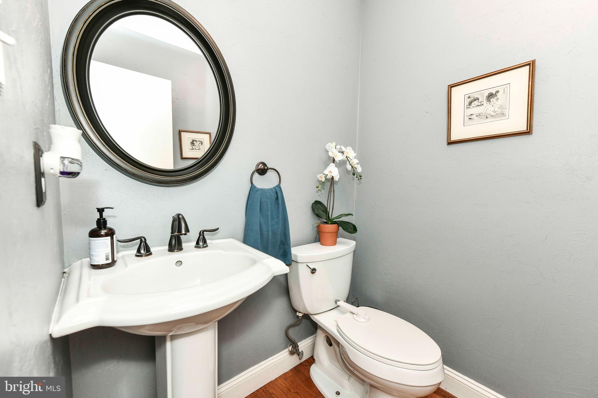 KINGS PARK WEST - Residential Lease