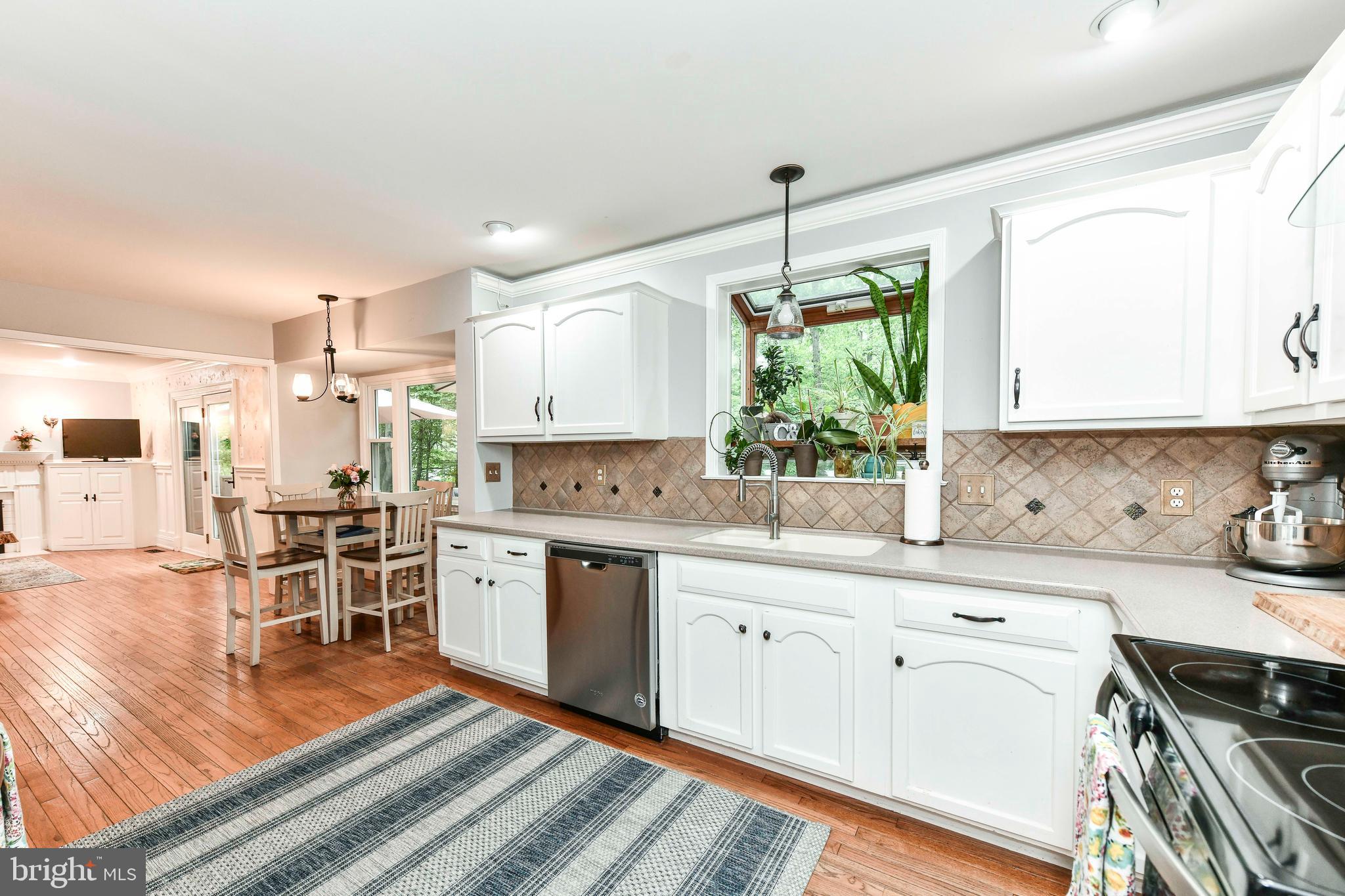 KINGS PARK WEST - Residential Lease