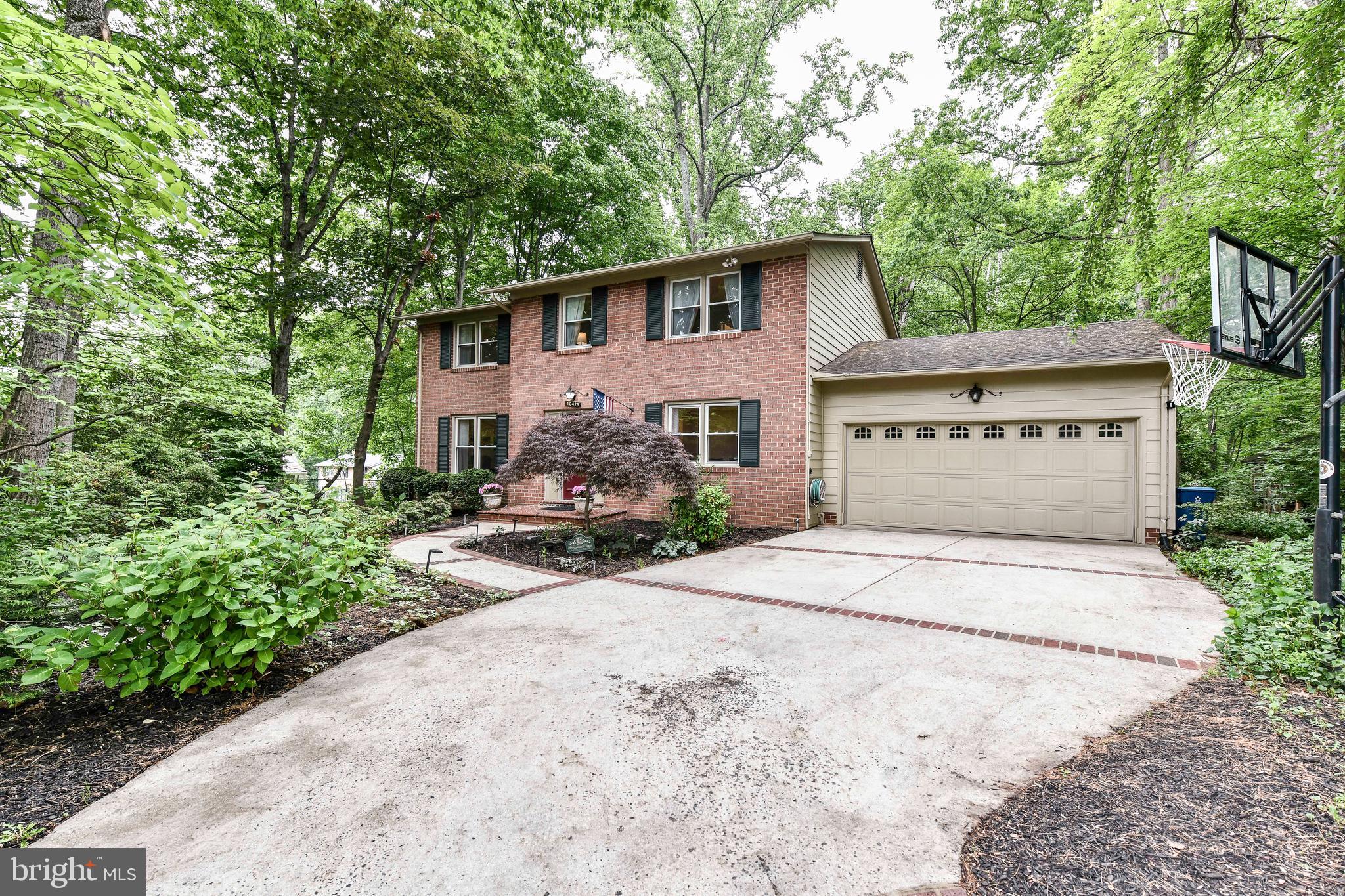 KINGS PARK WEST - Residential Lease