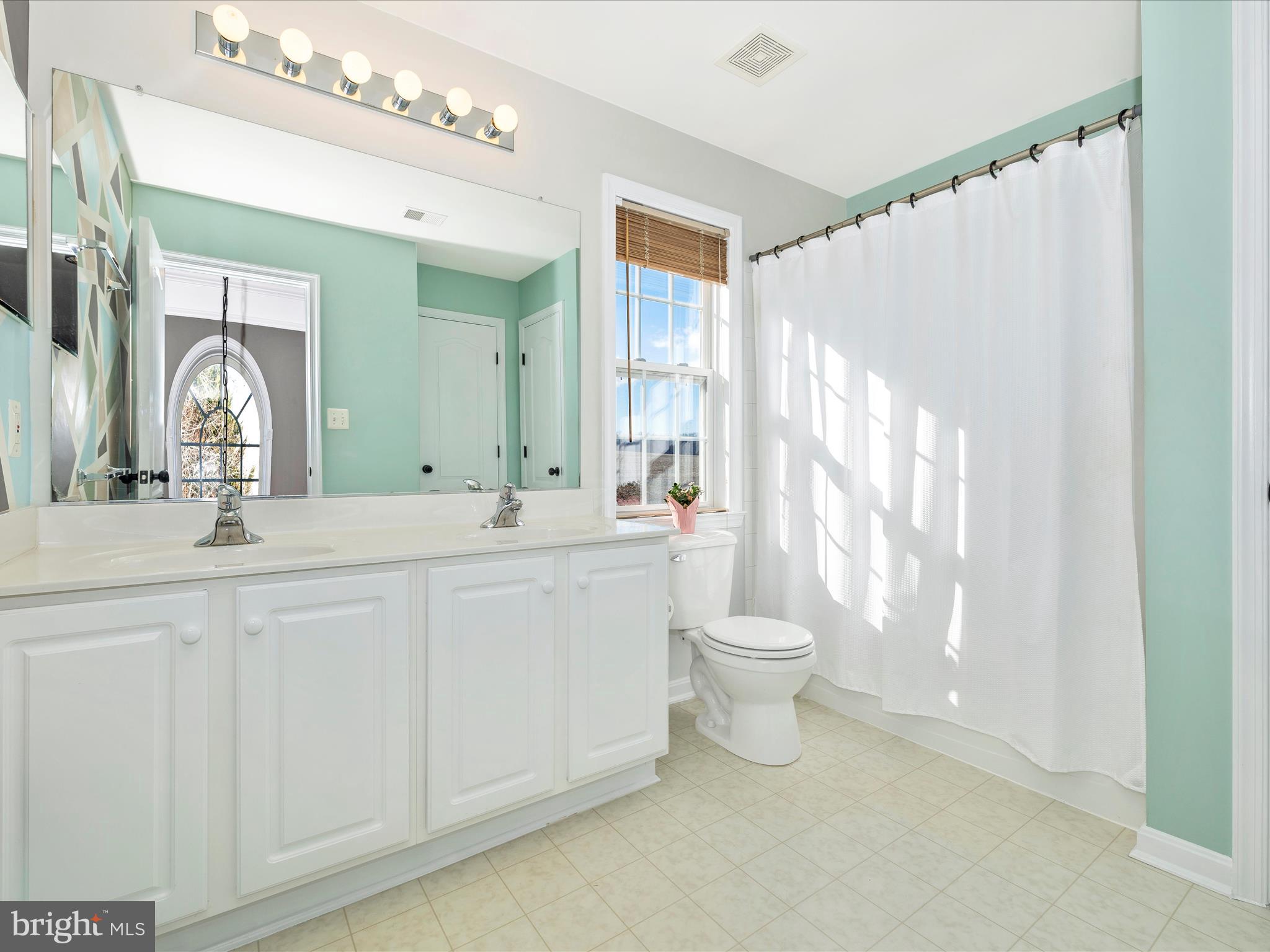 GALYN MANOR - Residential