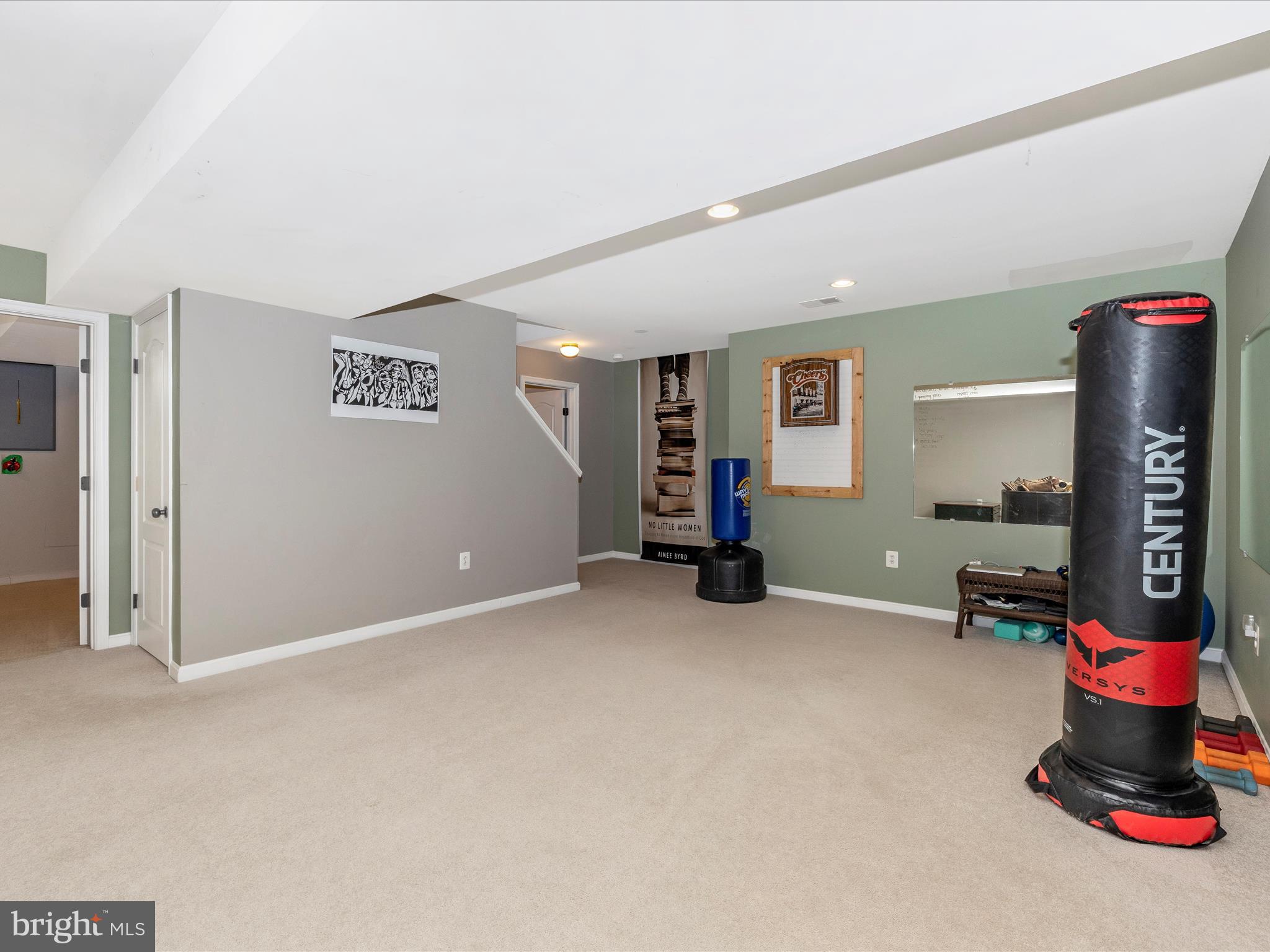 GALYN MANOR - Residential