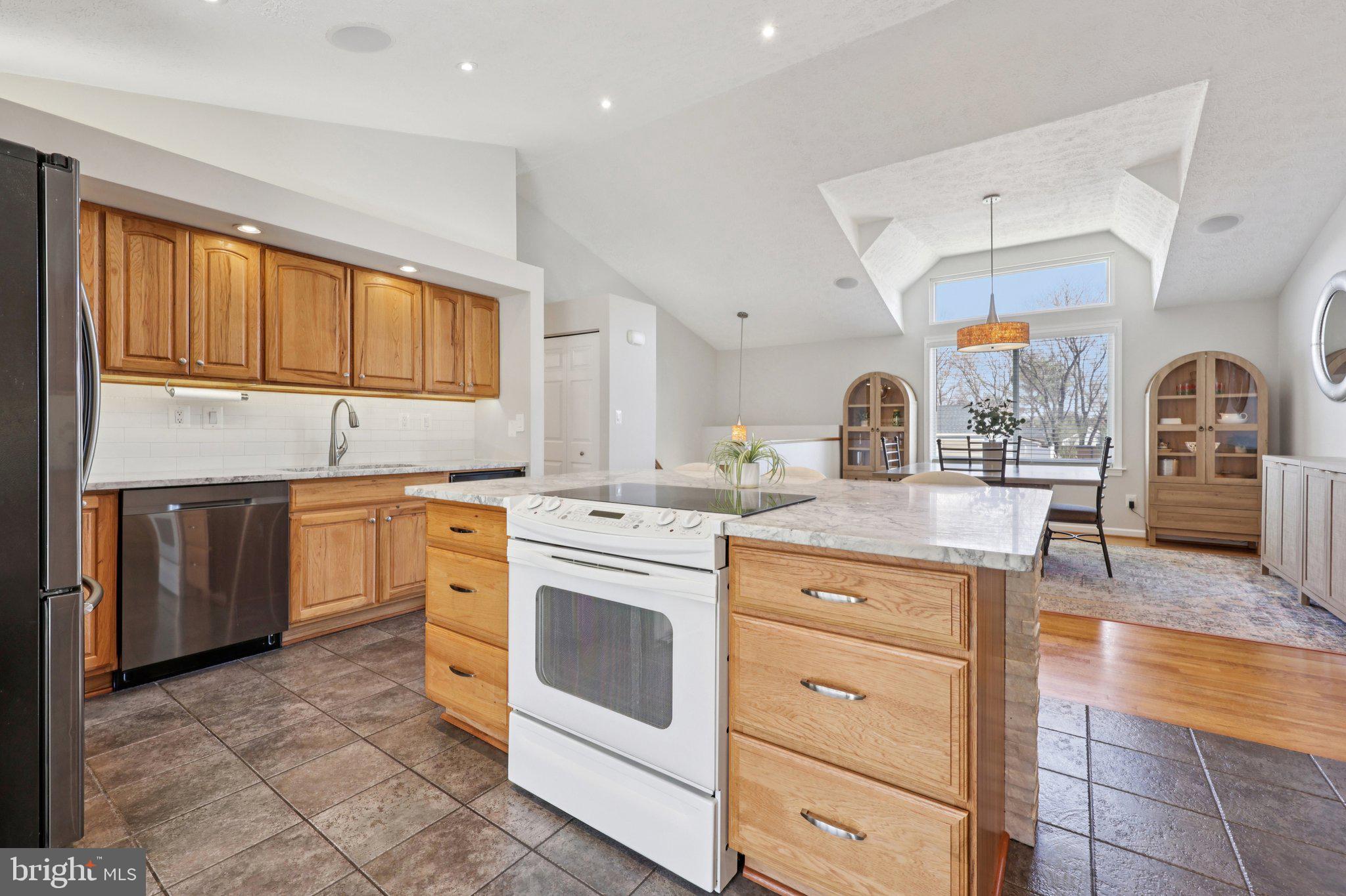 DOMINION VIEW - Residential