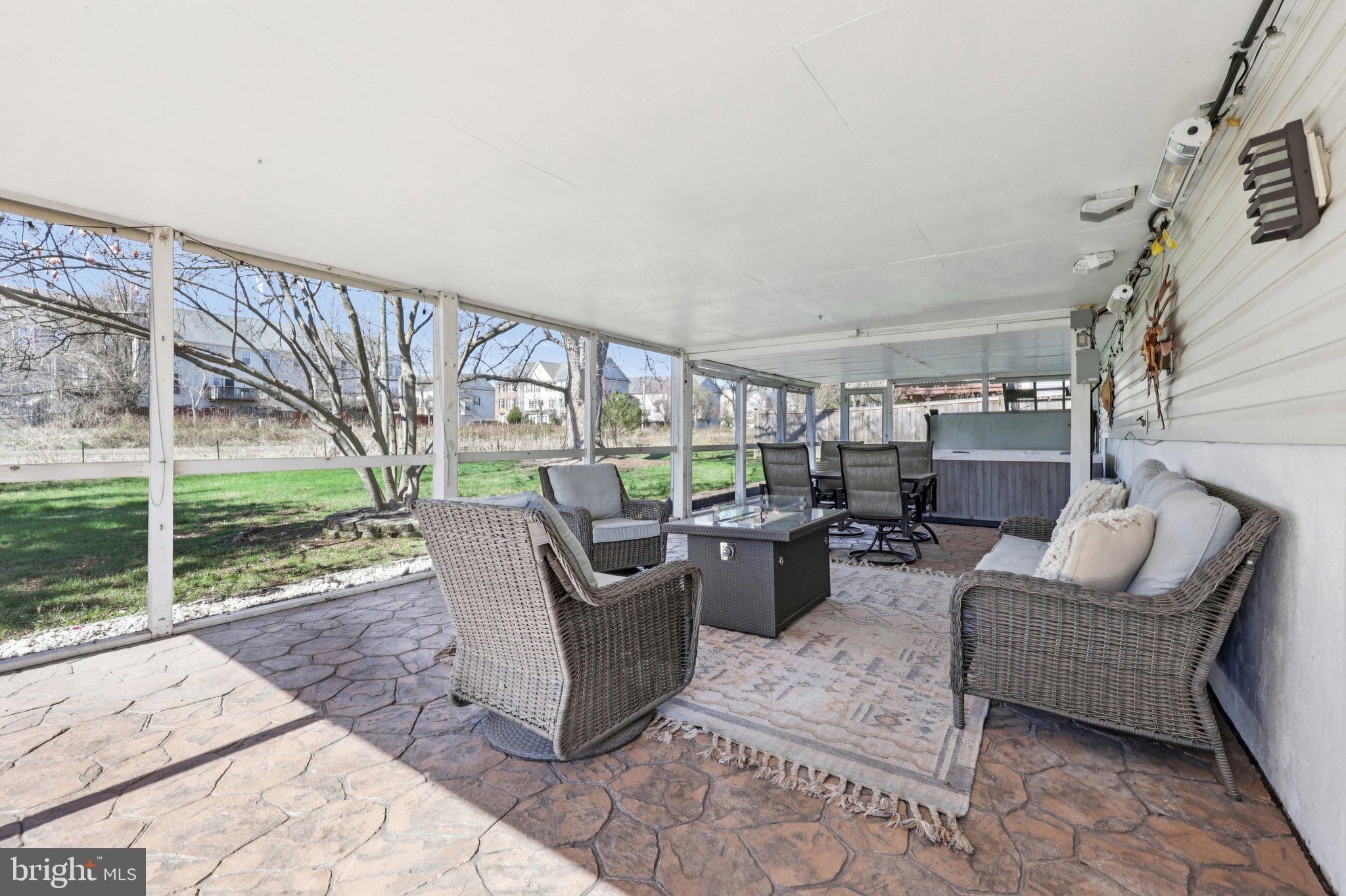 DOMINION VIEW - Residential