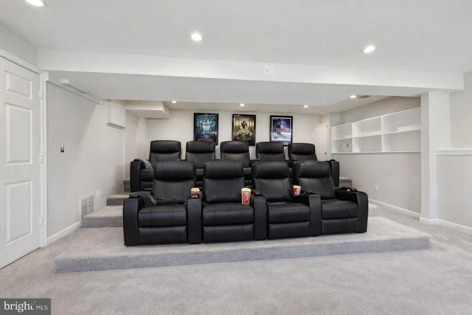 DOMINION VIEW - Residential