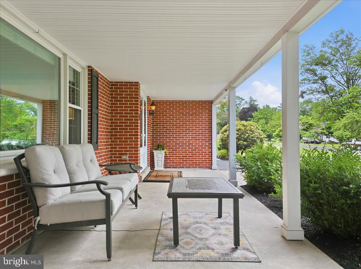 406 BONNIE LANE