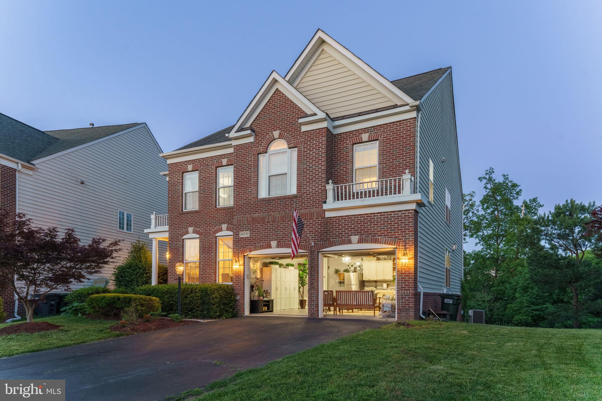 PIEDMONT MEWS - Residential