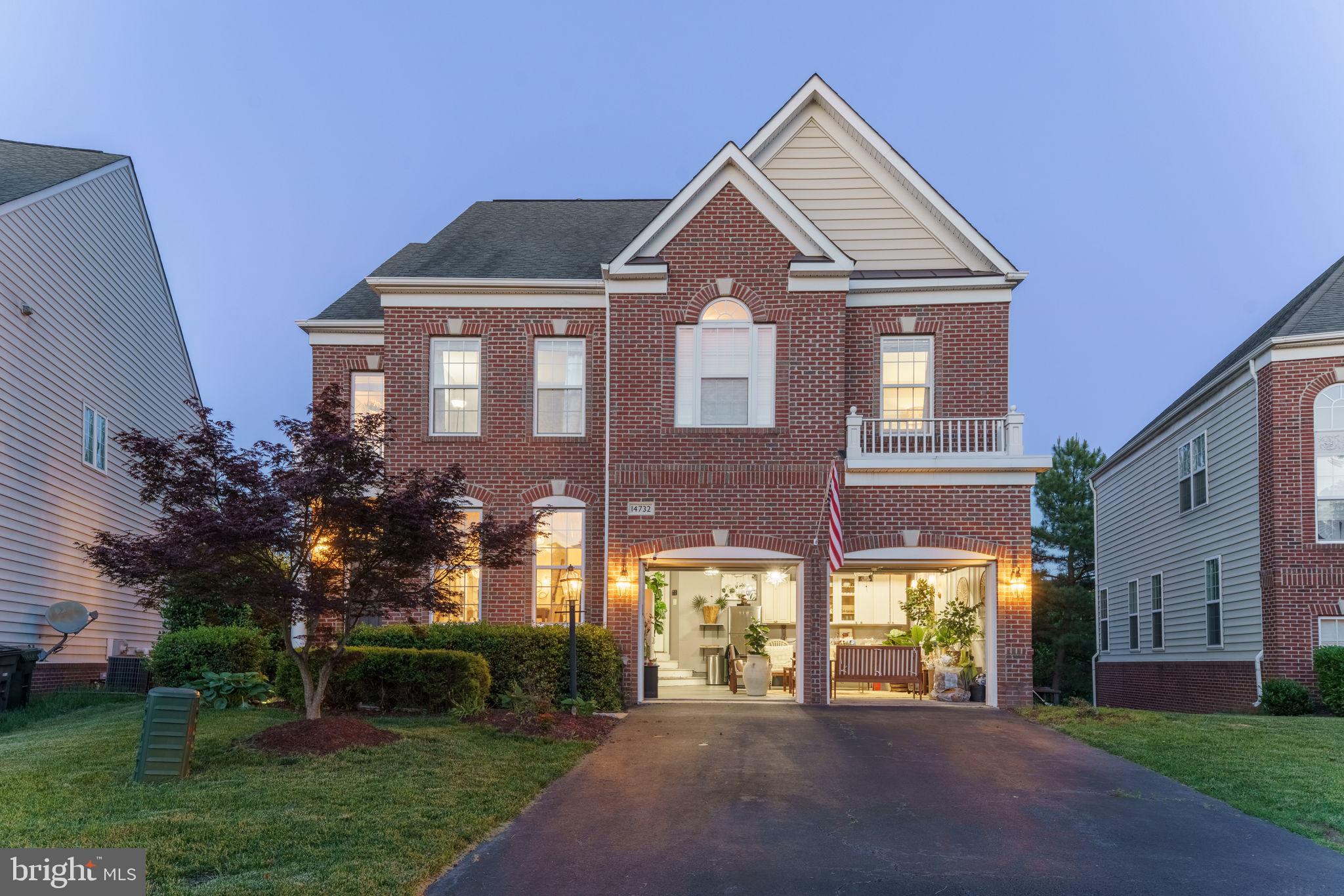 PIEDMONT MEWS - Residential