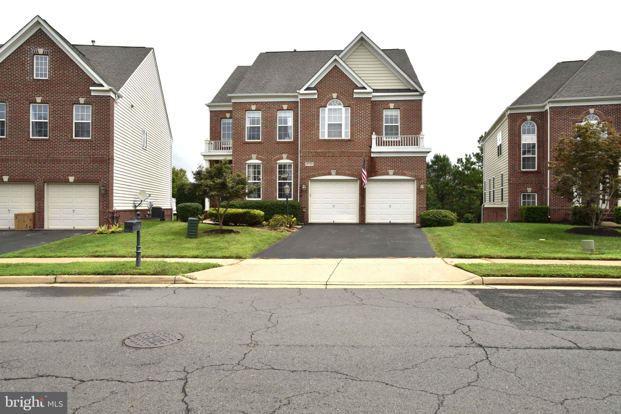 PIEDMONT MEWS - Residential