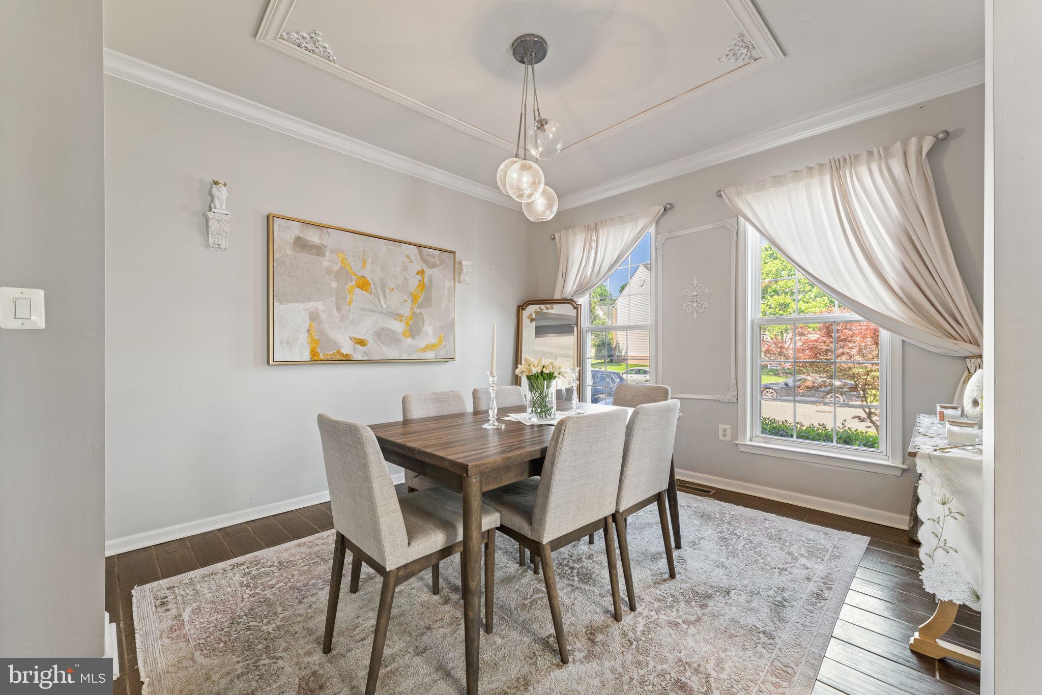 PIEDMONT MEWS - Residential