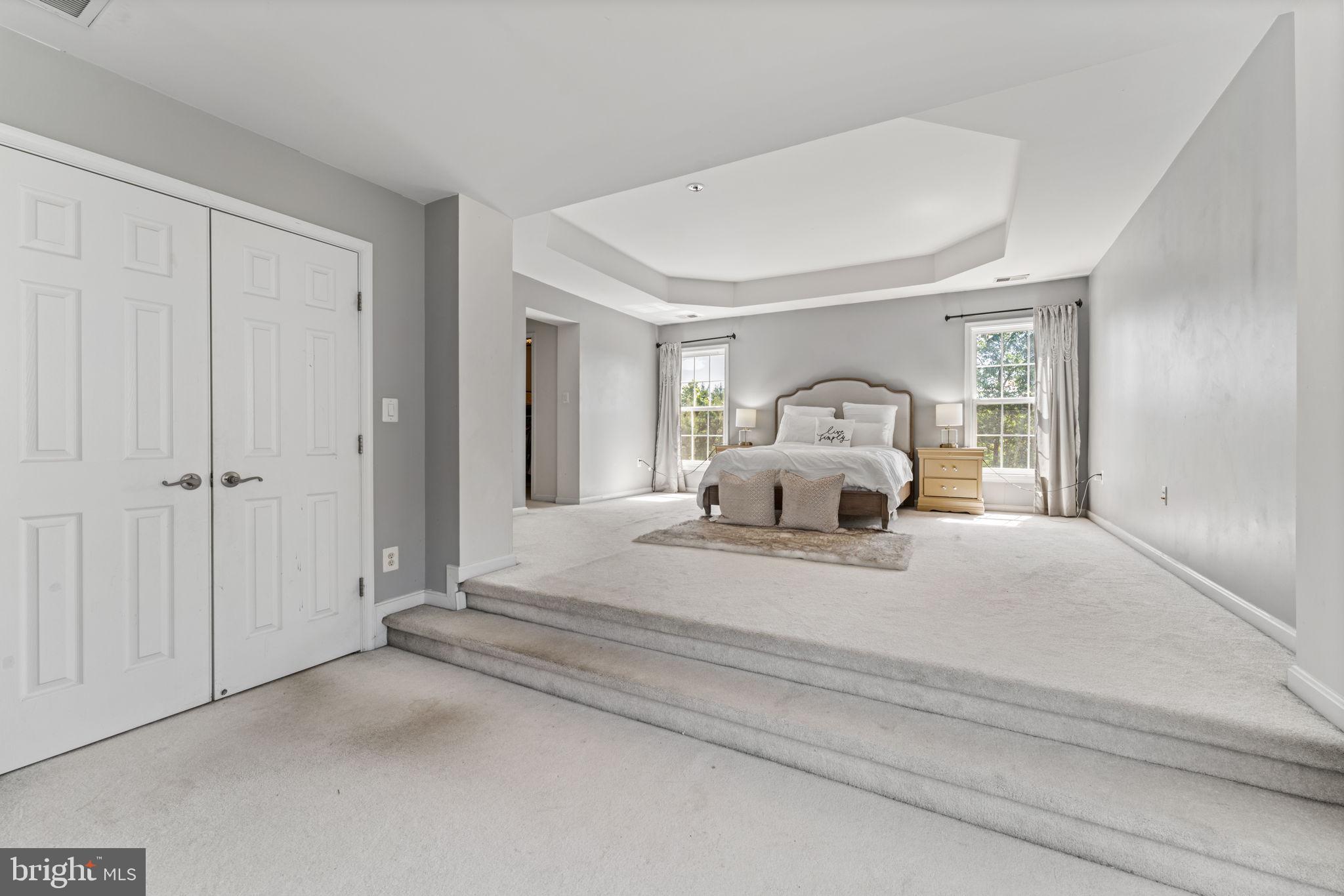 PIEDMONT MEWS - Residential