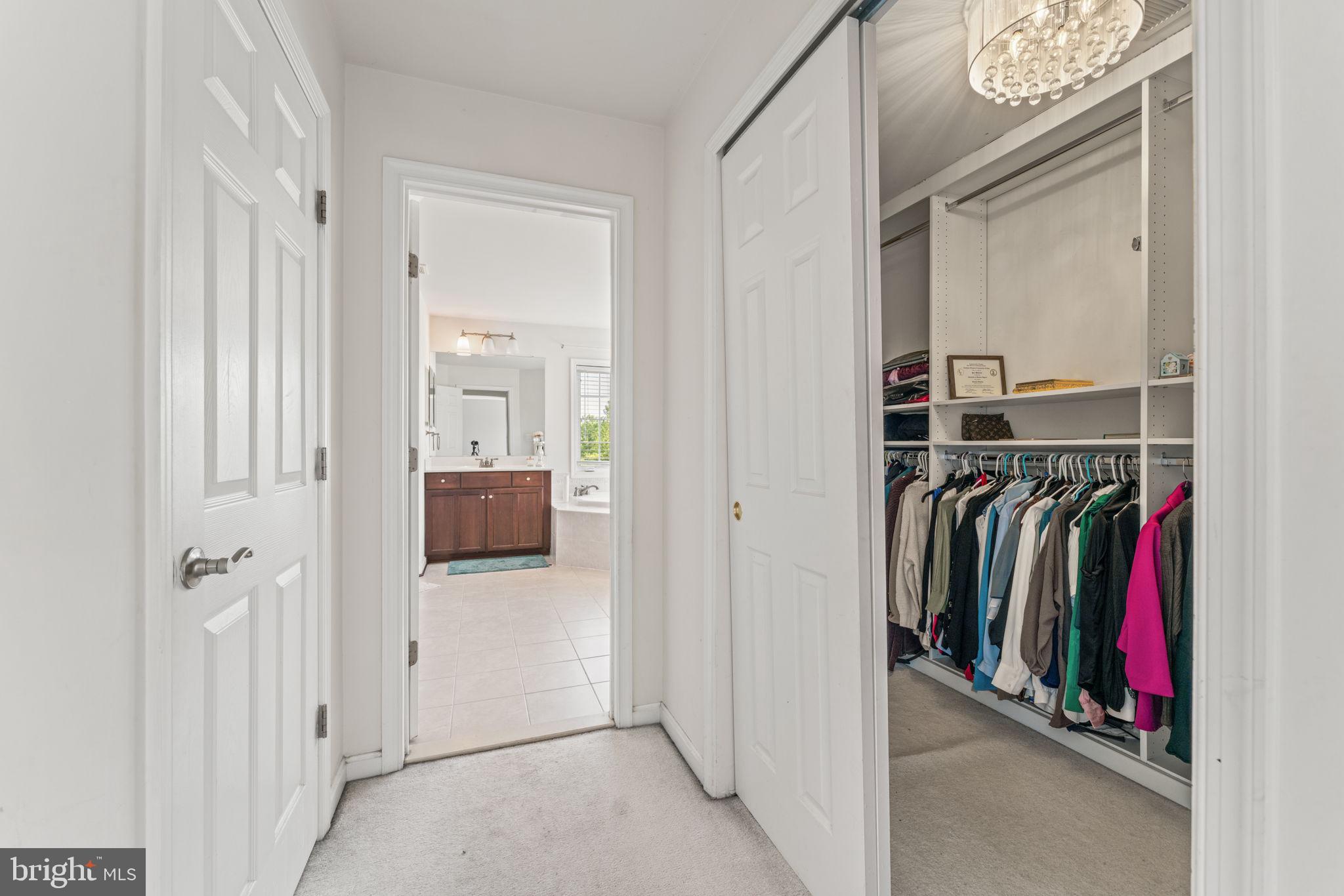 PIEDMONT MEWS - Residential