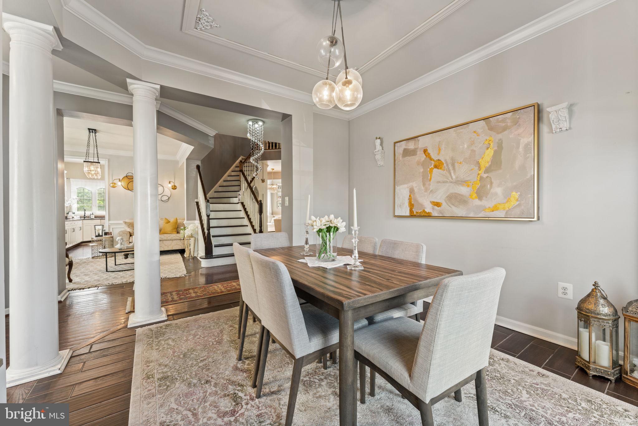 PIEDMONT MEWS - Residential