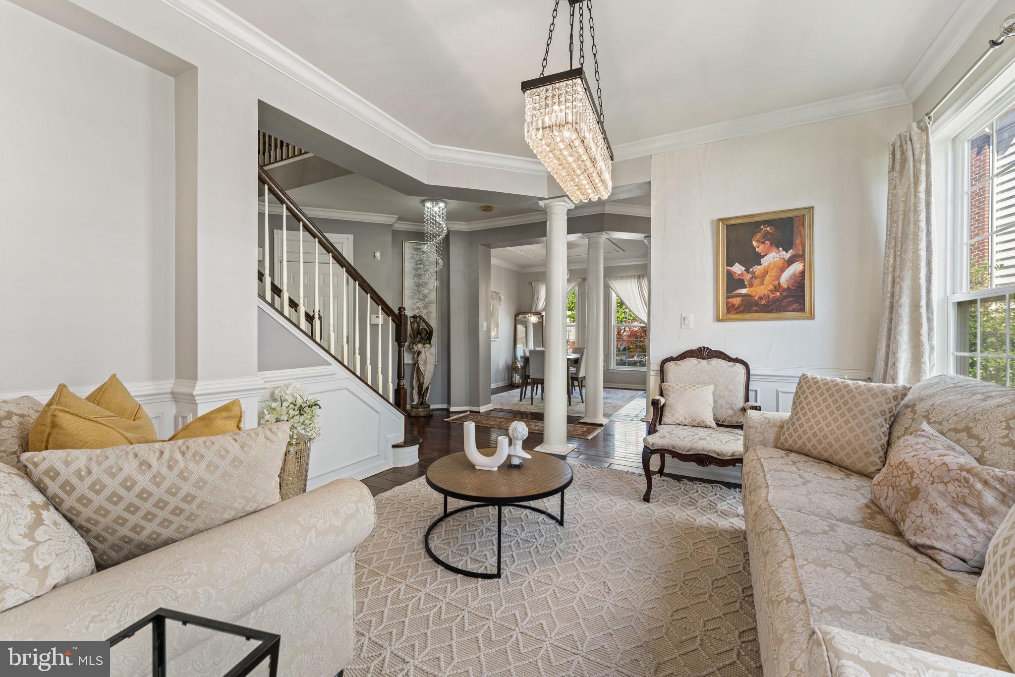 PIEDMONT MEWS - Residential