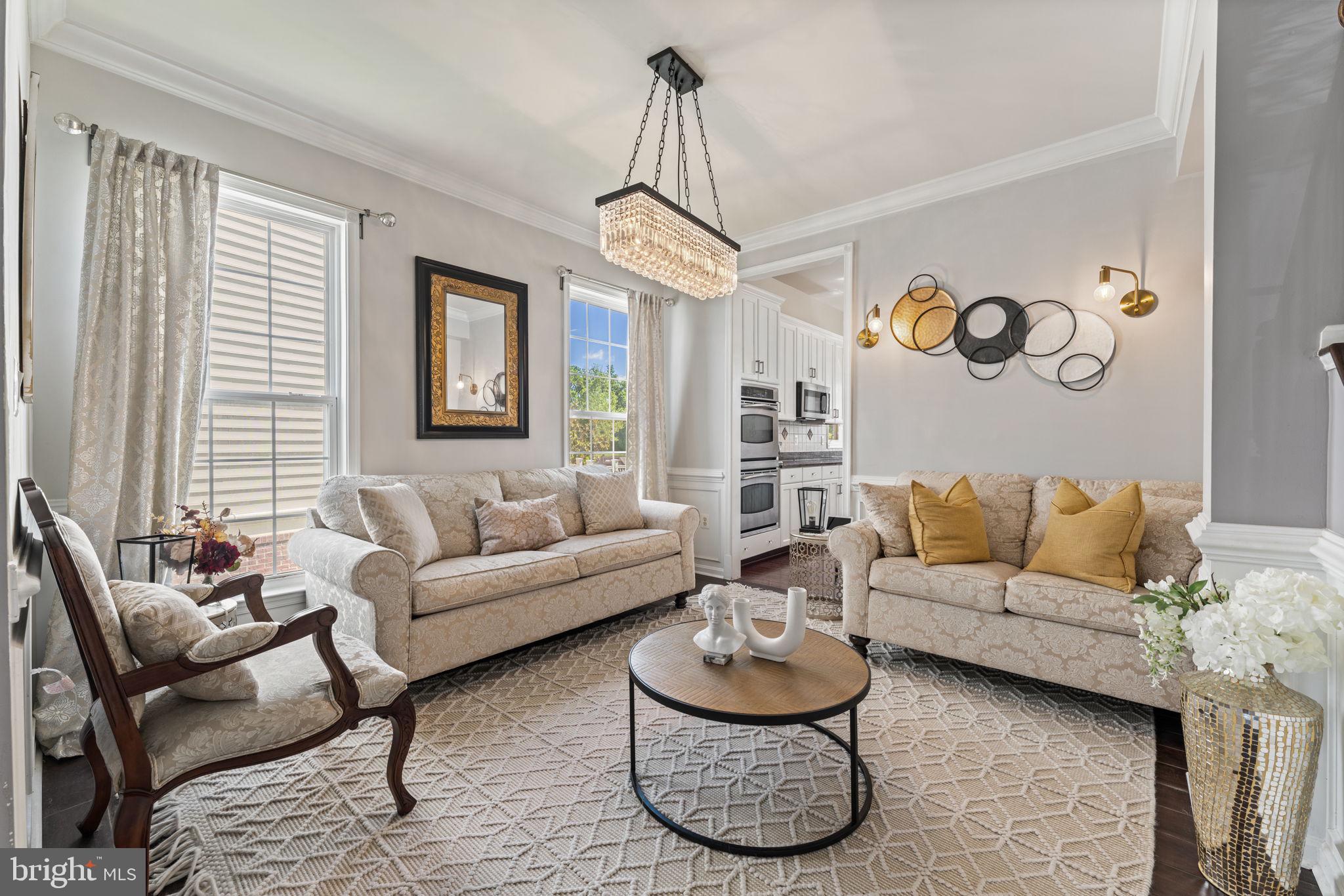 PIEDMONT MEWS - Residential