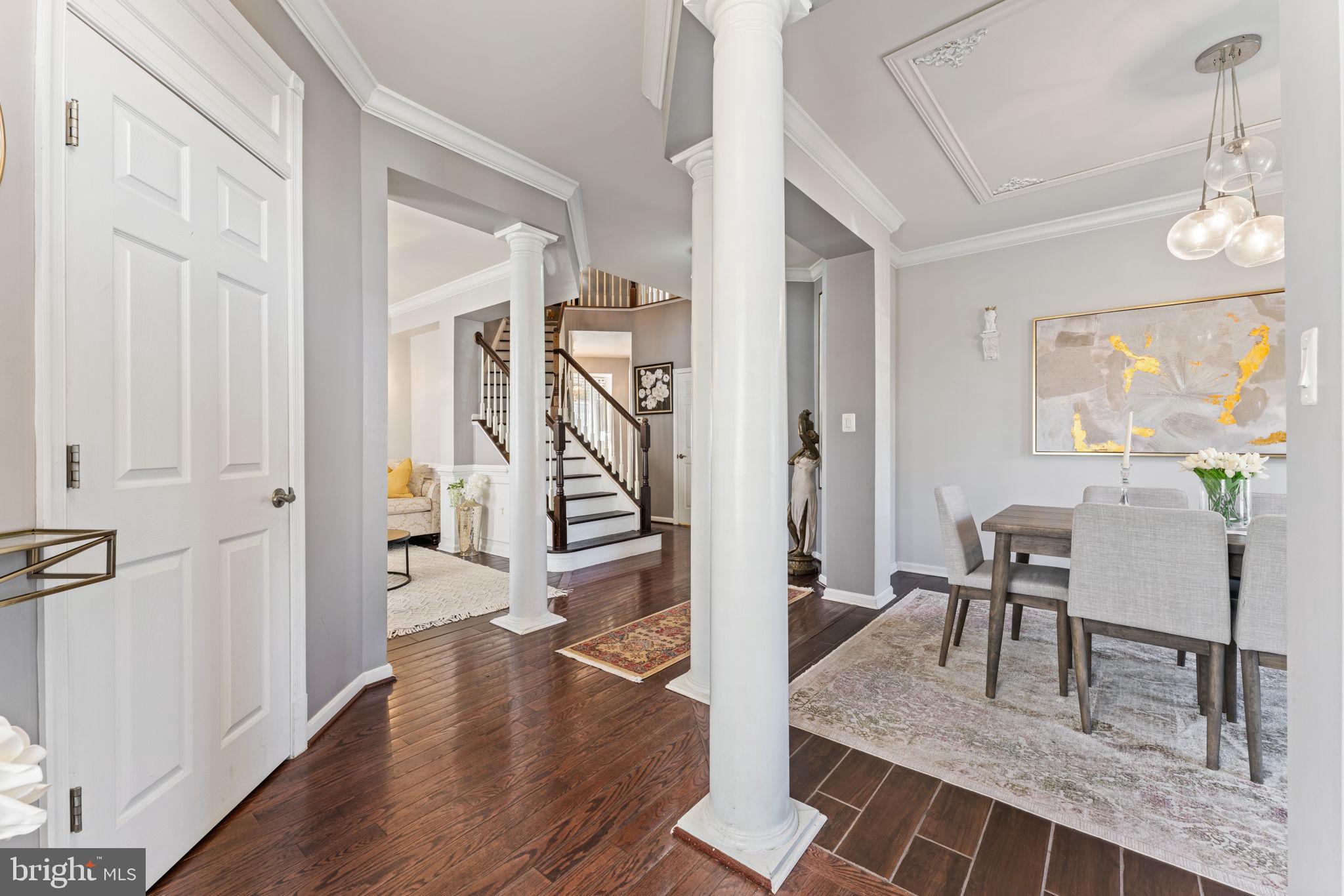 PIEDMONT MEWS - Residential