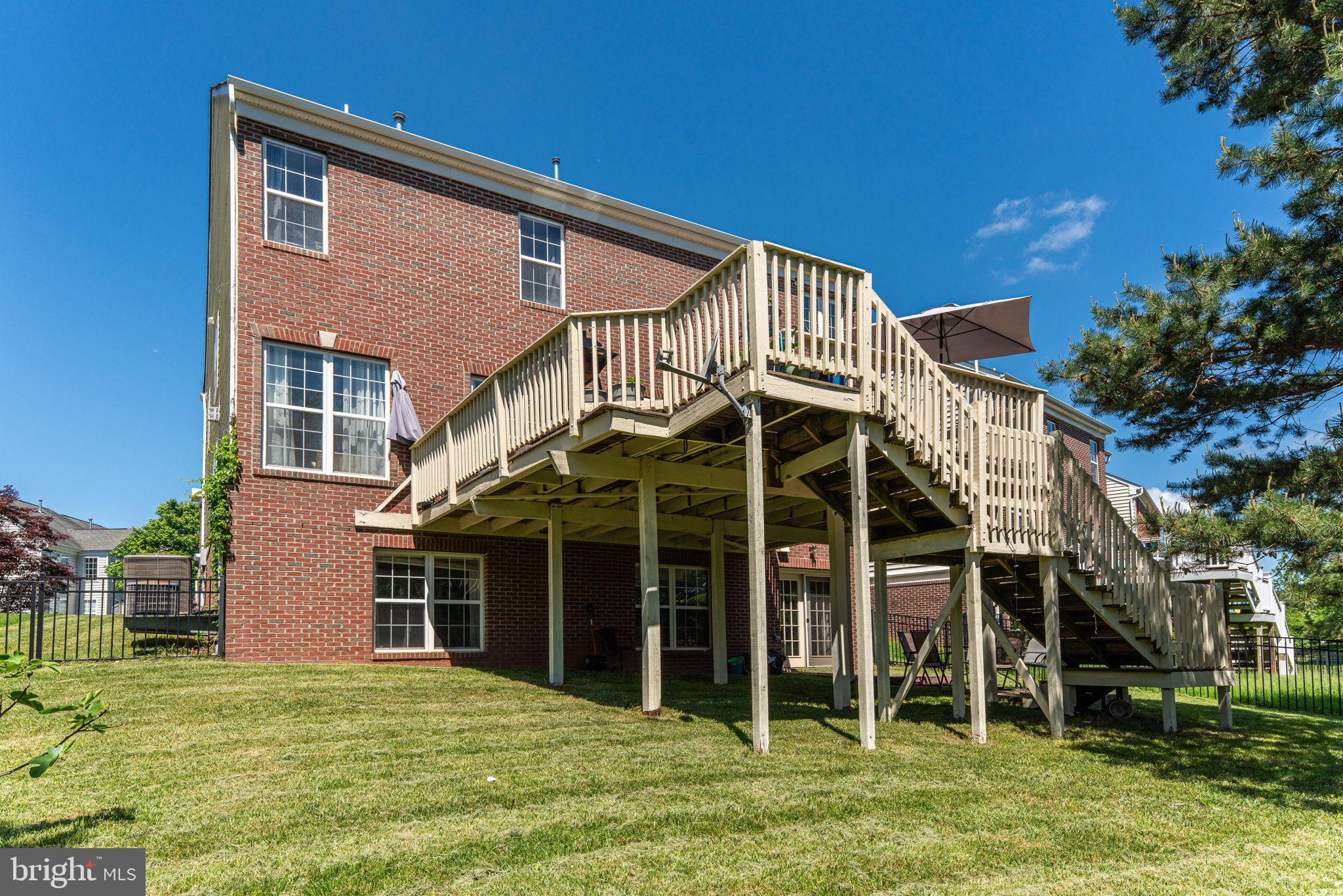 PIEDMONT MEWS - Residential