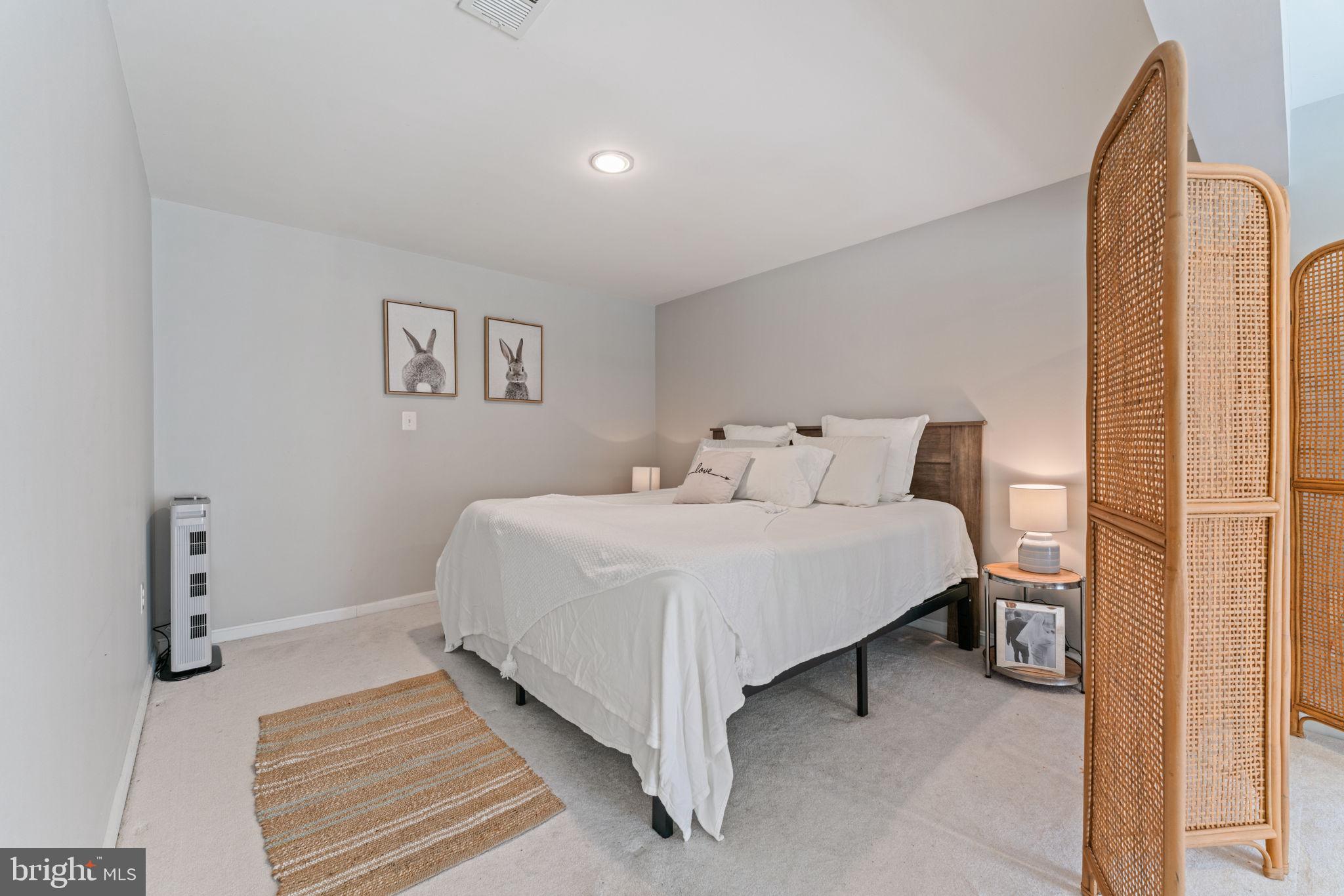 PIEDMONT MEWS - Residential